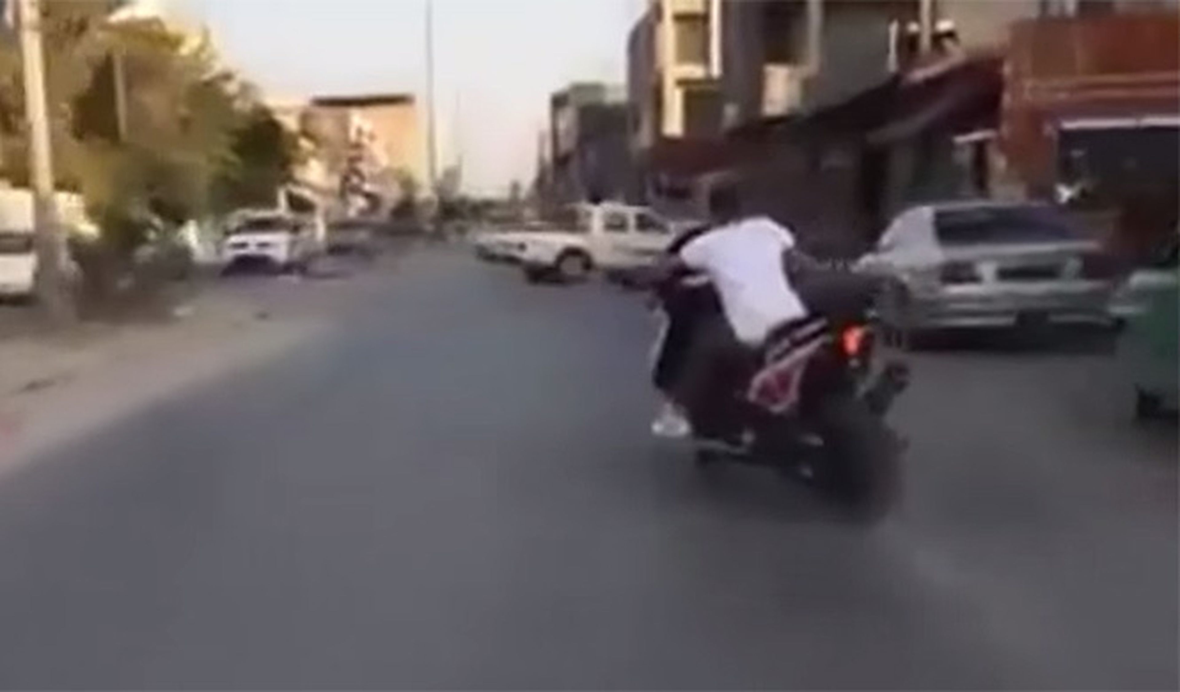 Vídeo: Drifting con un scooter... Con un T-Max