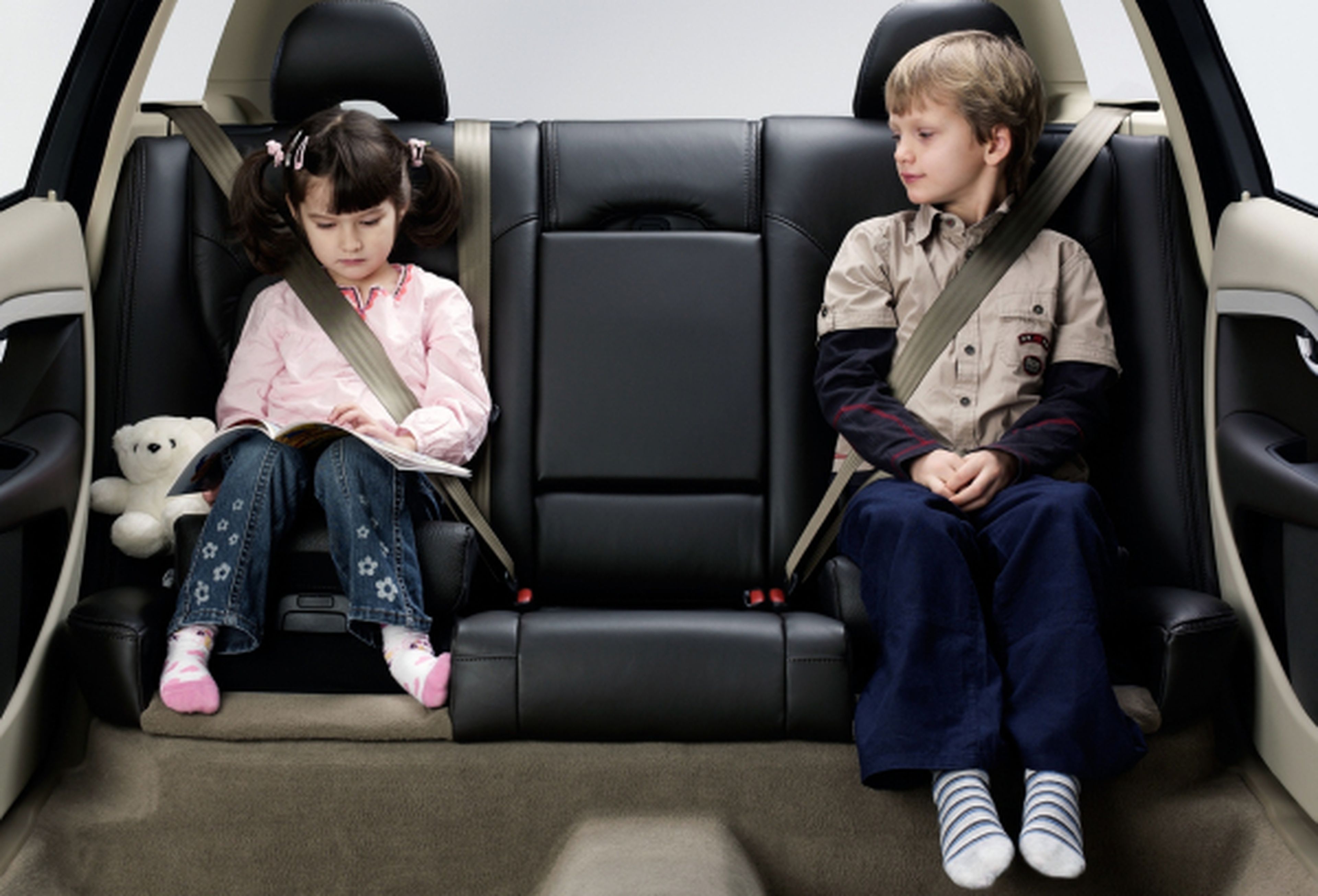 Cinco consejos para viajar con niños en coche