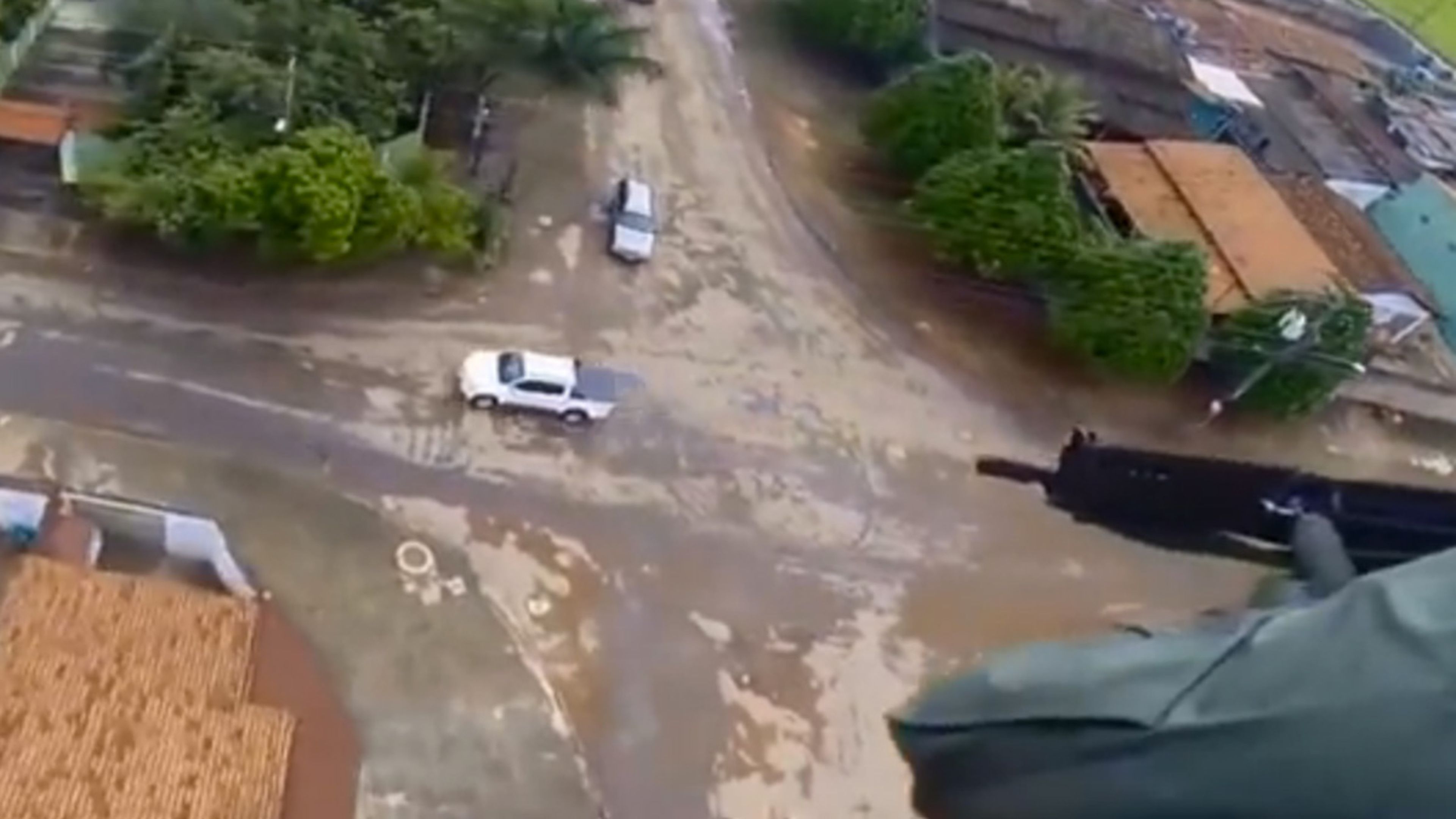 Persecución en Brasil: ¡a tiros desde un helicóptero!