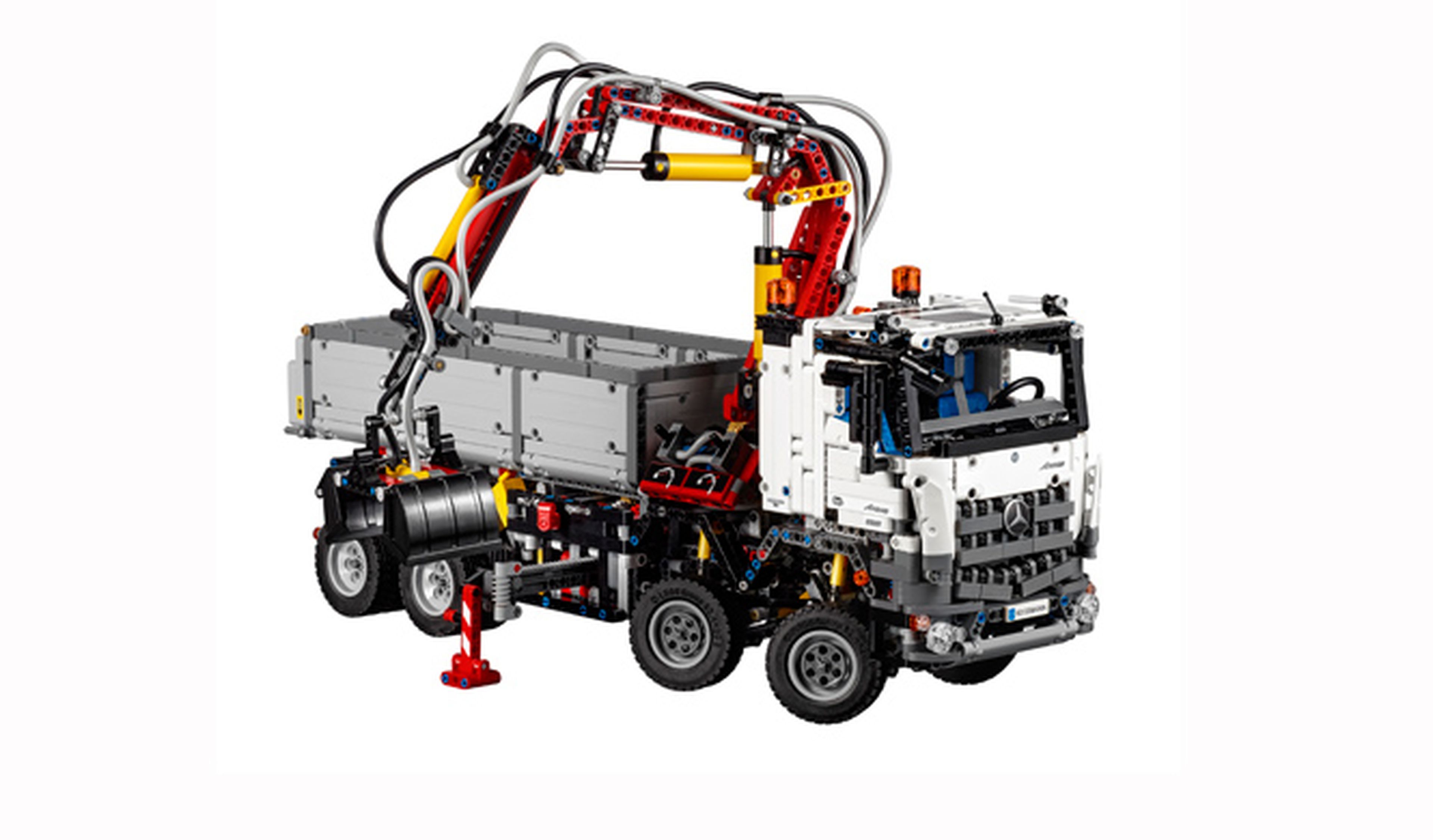El camión Mercedes que sí puedes comprarte... de Lego