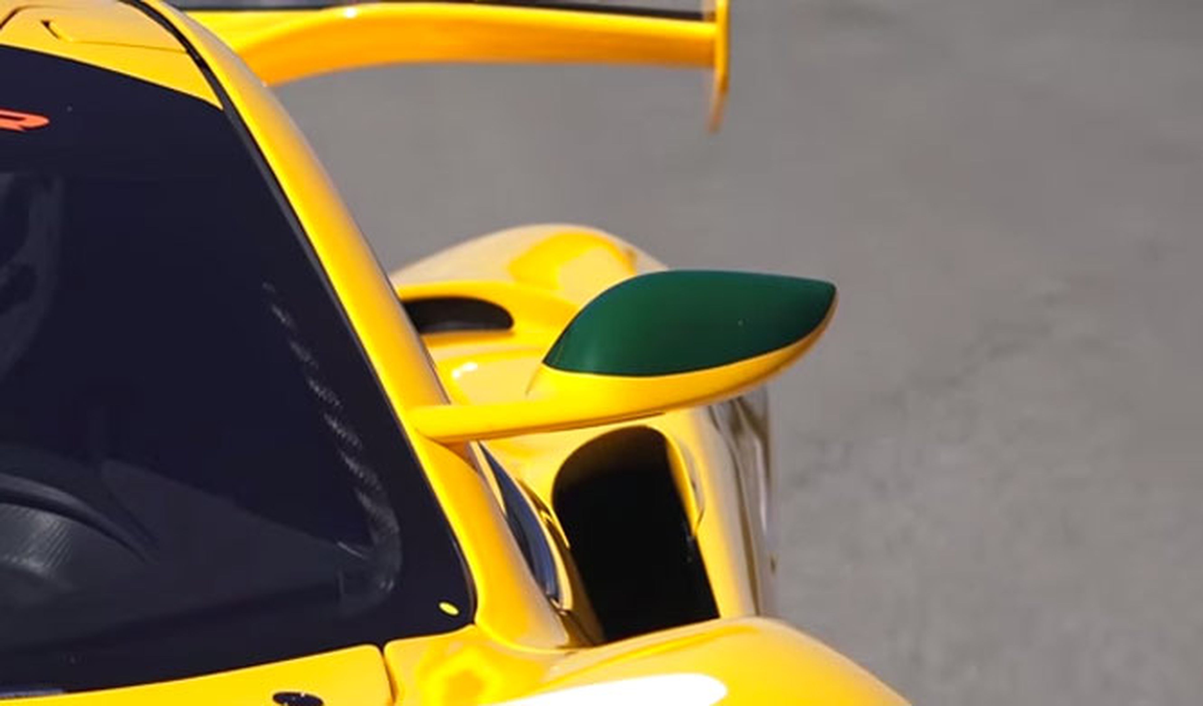 La brutal aceleración de un McLaren P1 GTR
