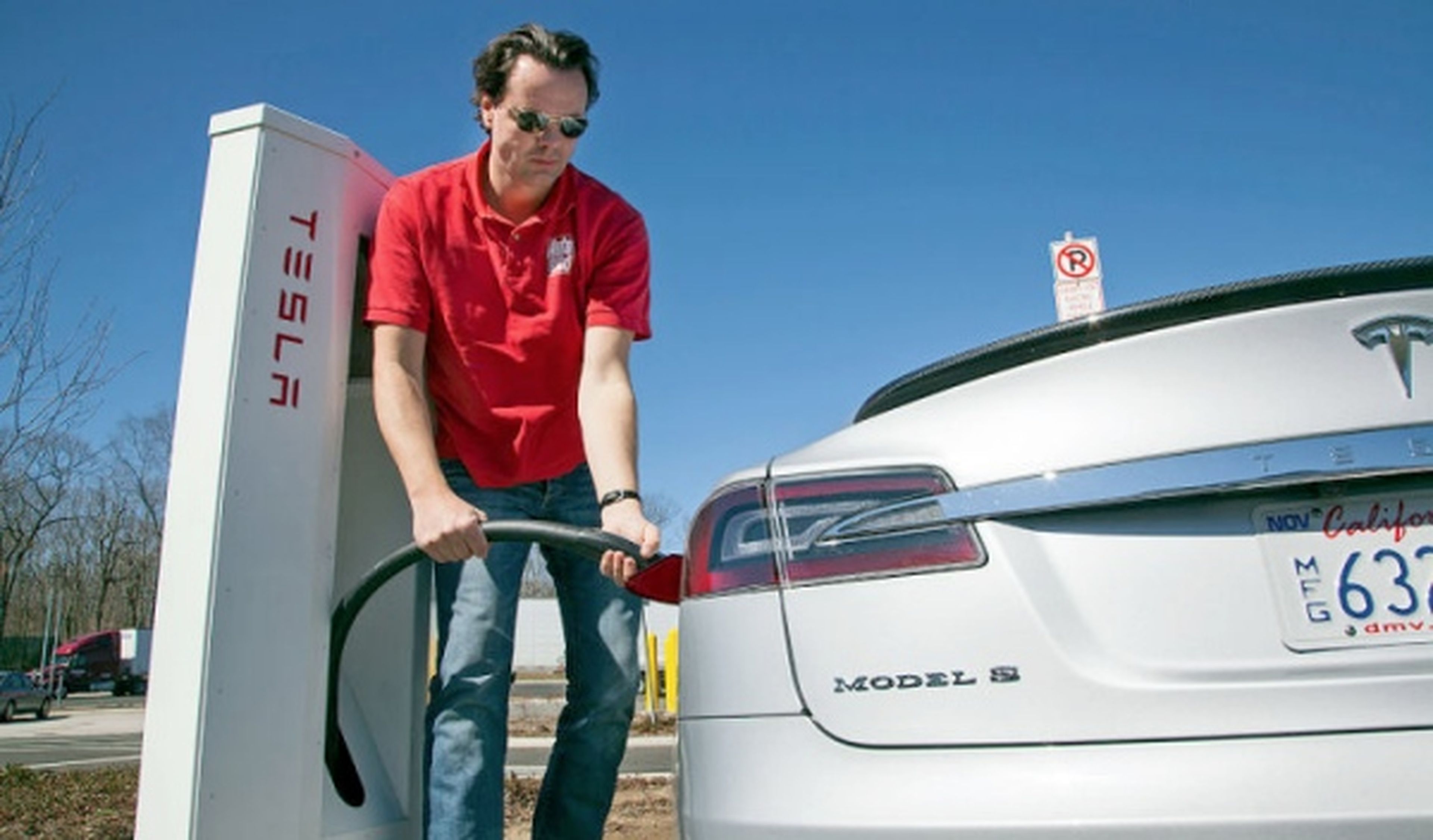 Ya tenemos una superestación de carga Tesla en España