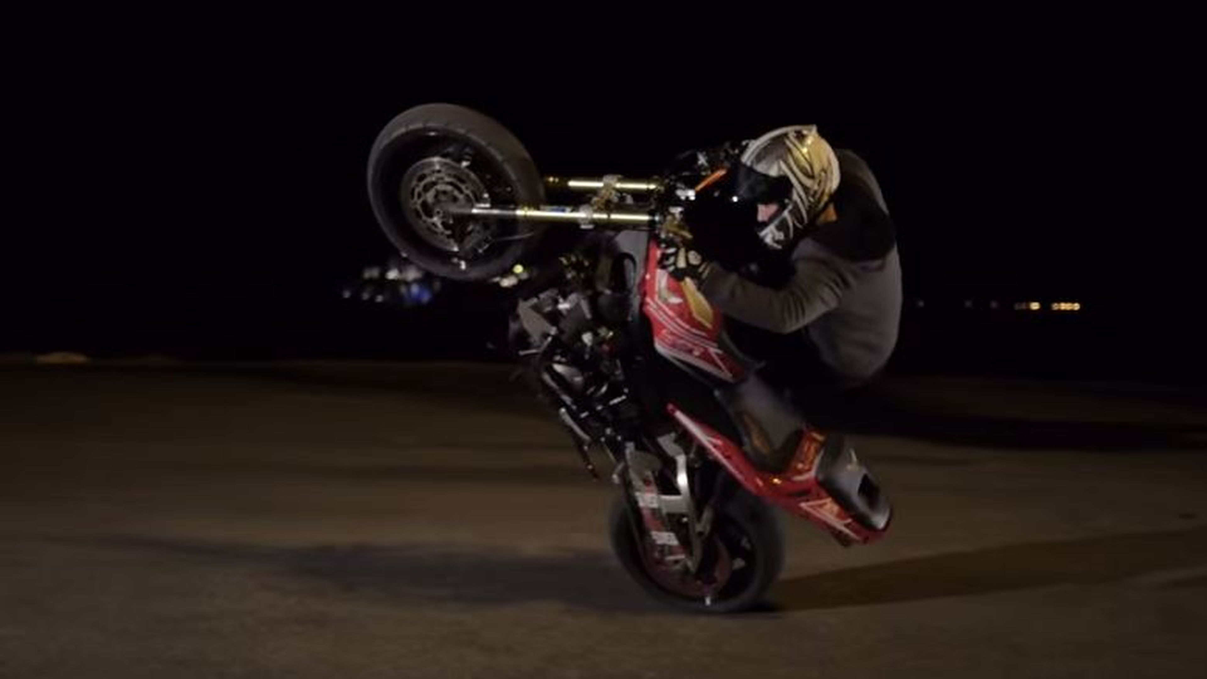 Vídeo: Stunt moto versus BMX freestyle ¿moto o bici?