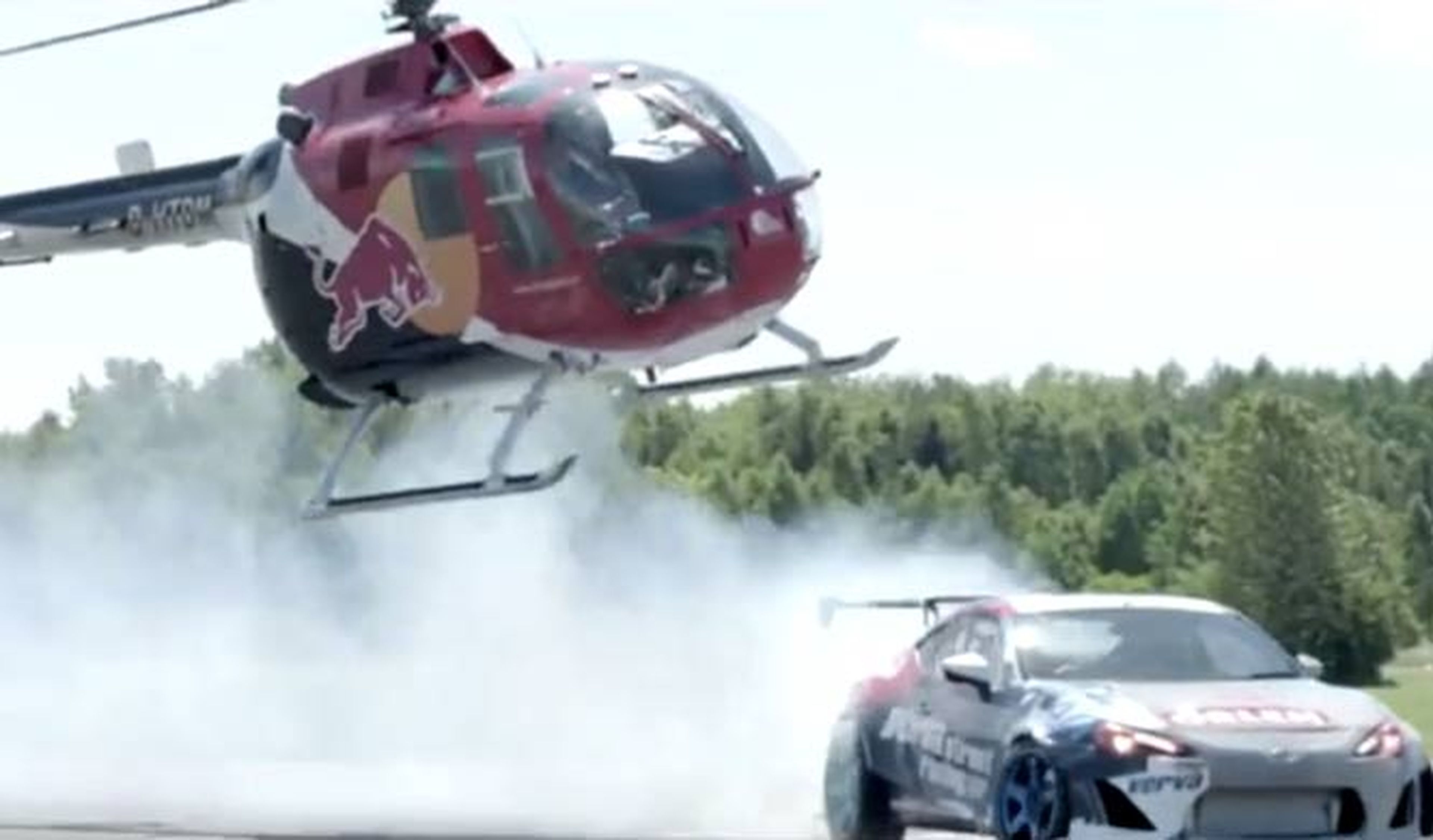 Vídeo: Locura de Felix Baumgartner con un helicóptero