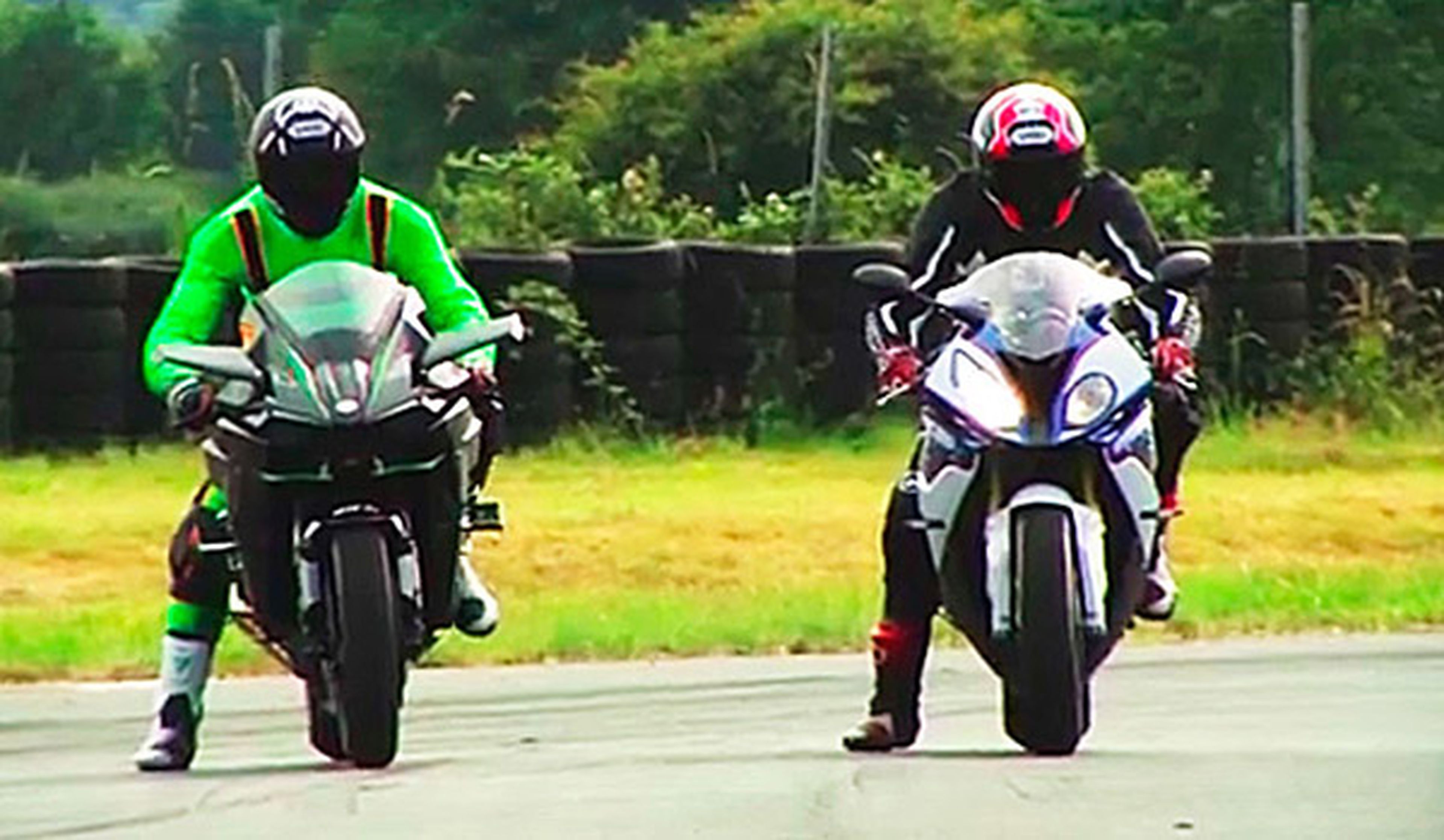 Video: Kawasaki H2R contra BMW S1000R