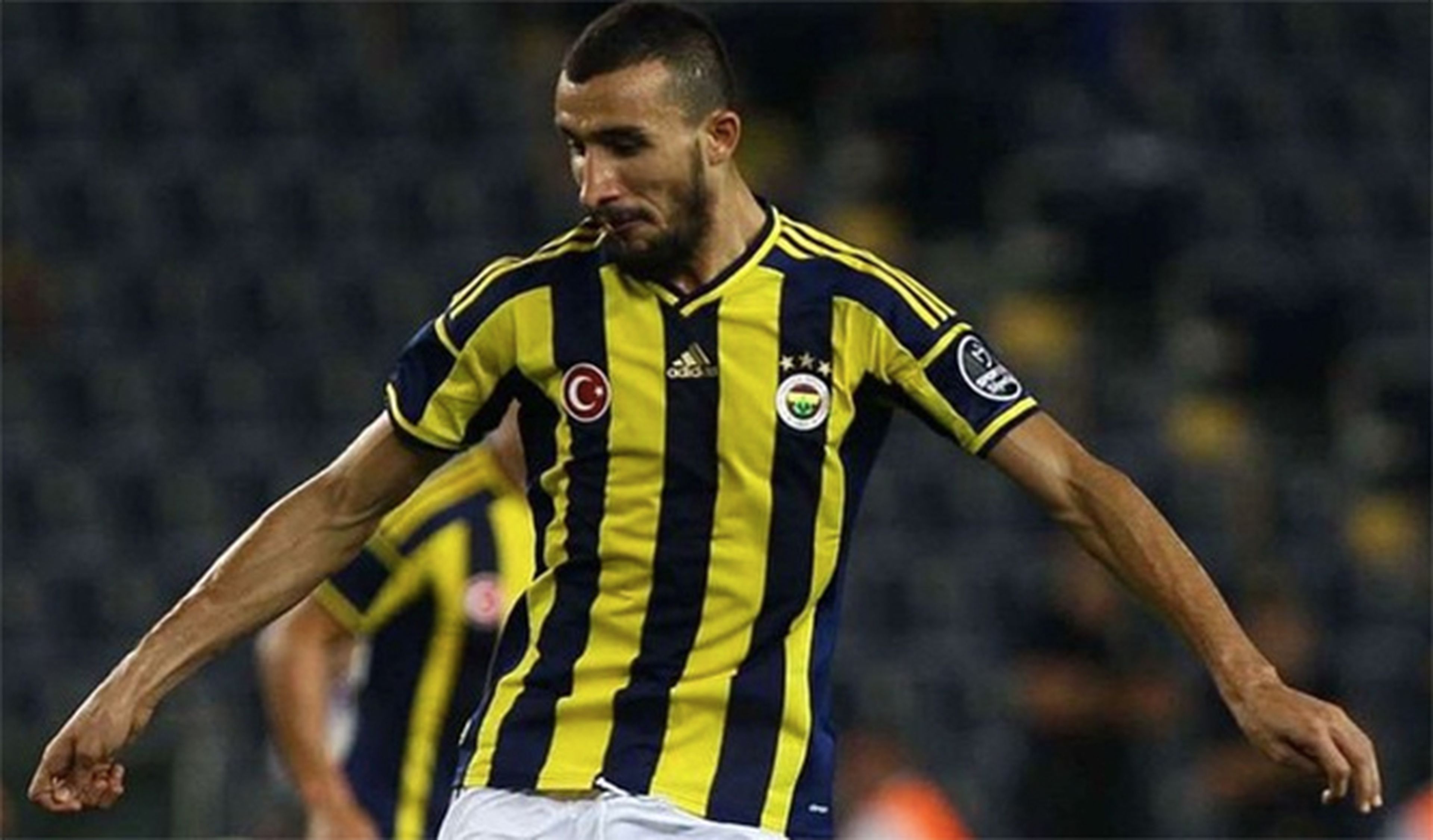 El futbolista Mehmet Topal, tiroteado en su coche