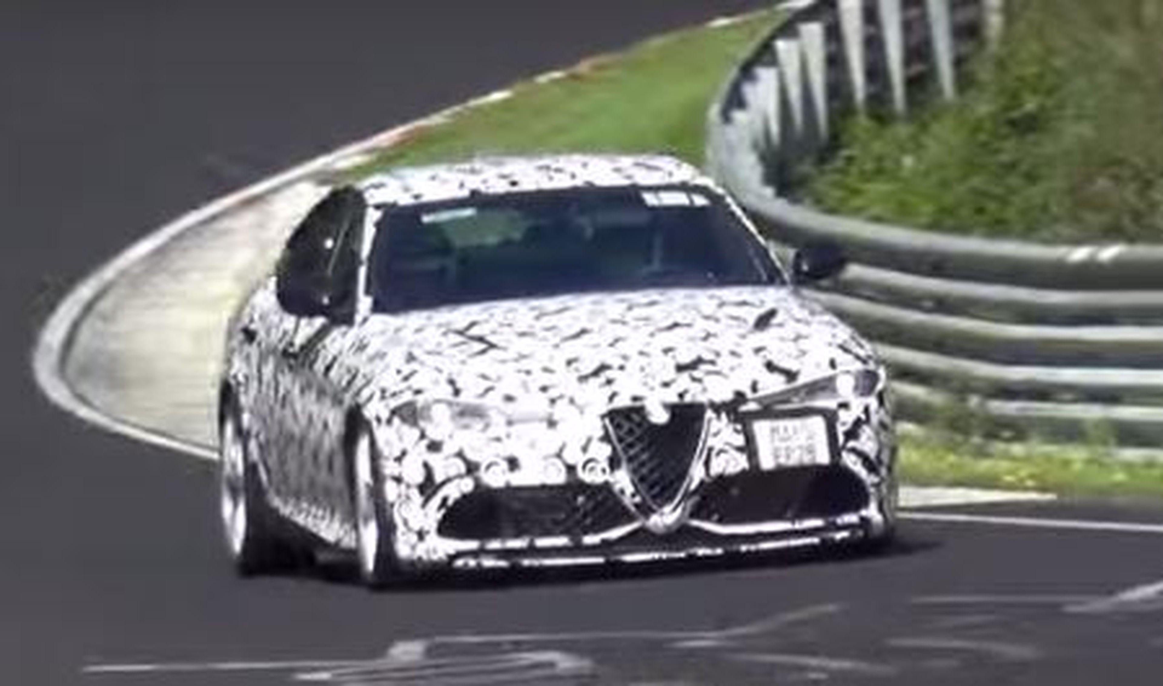 Vídeo: Alfa Romeo Giulia QV, ¡a fondo por Nürburgring!