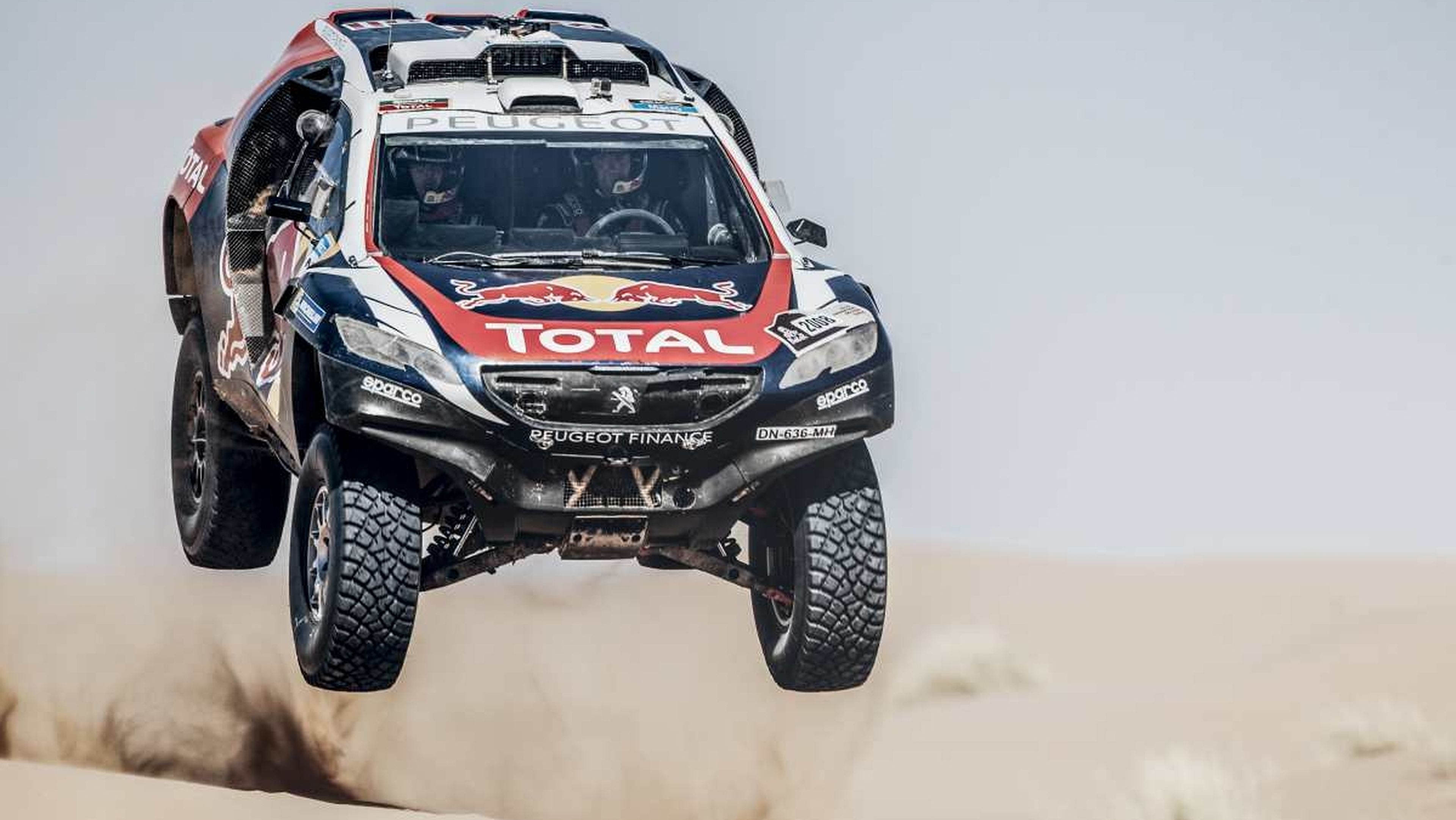 Peugeot se prepara para el Dakar 2016 en China