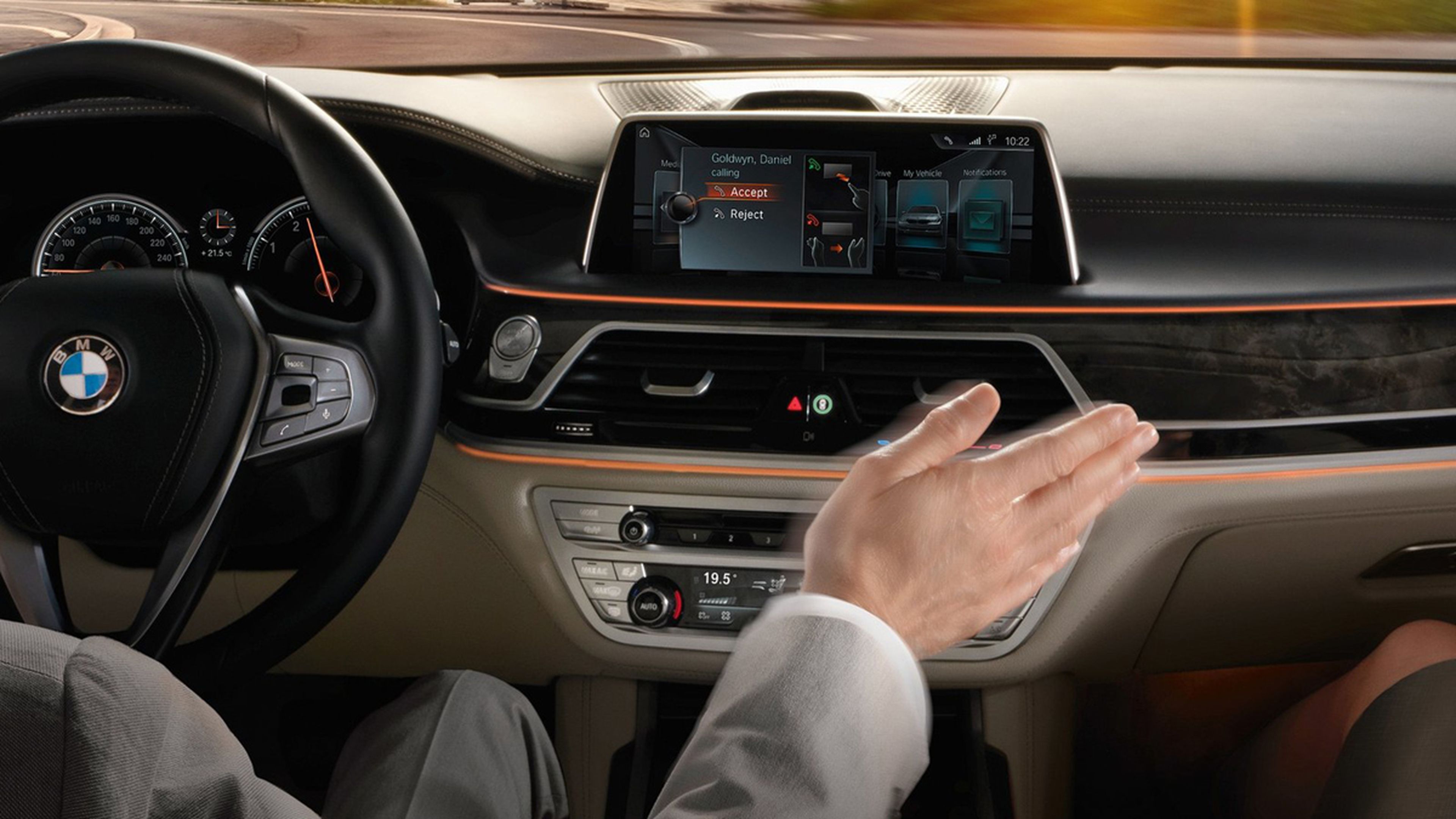 soluciones-tecnológicas-coches-2016-control-gestual
