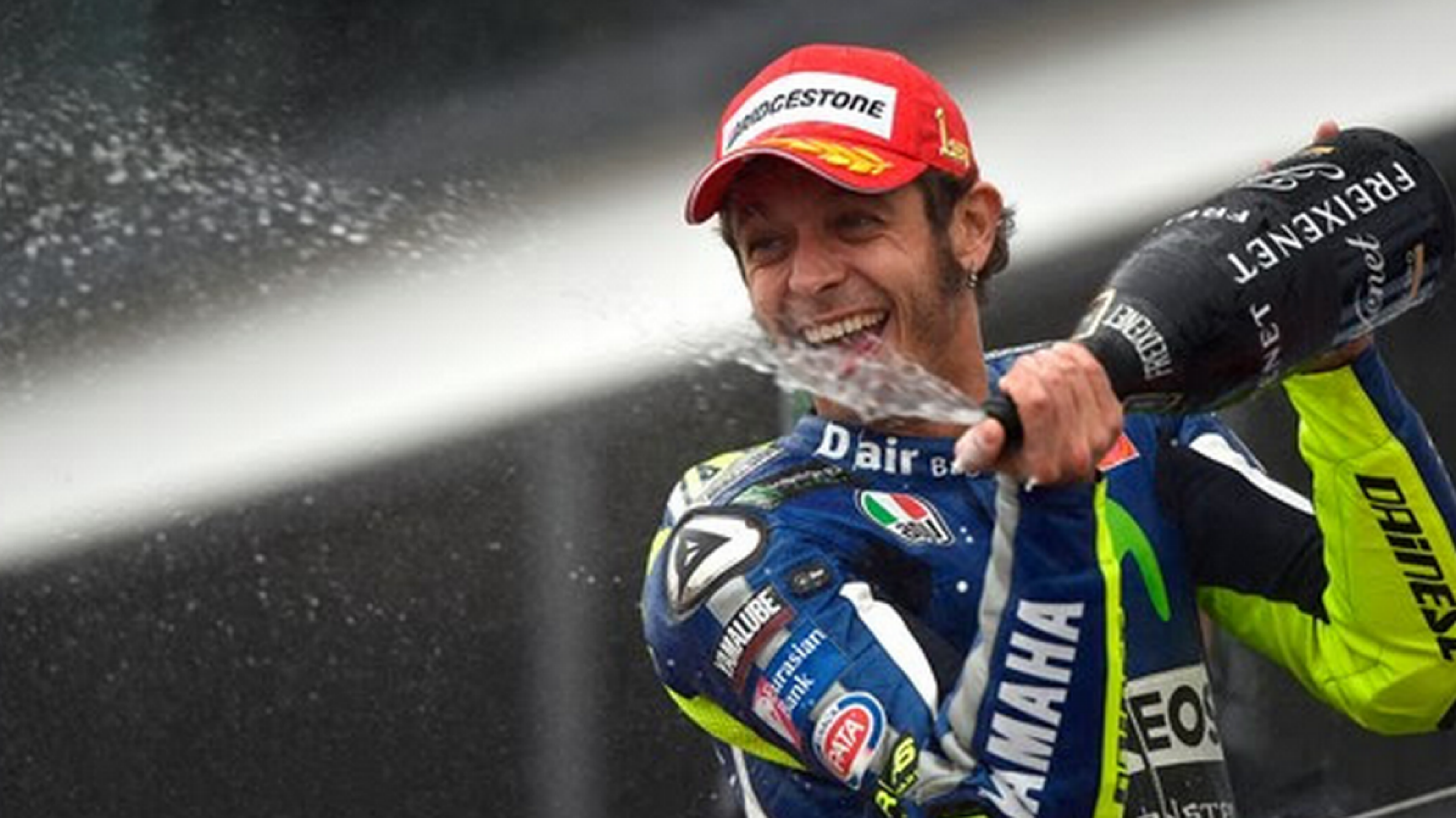 Rossi lidera la clasificación MotoGP tras Silverstone 2015