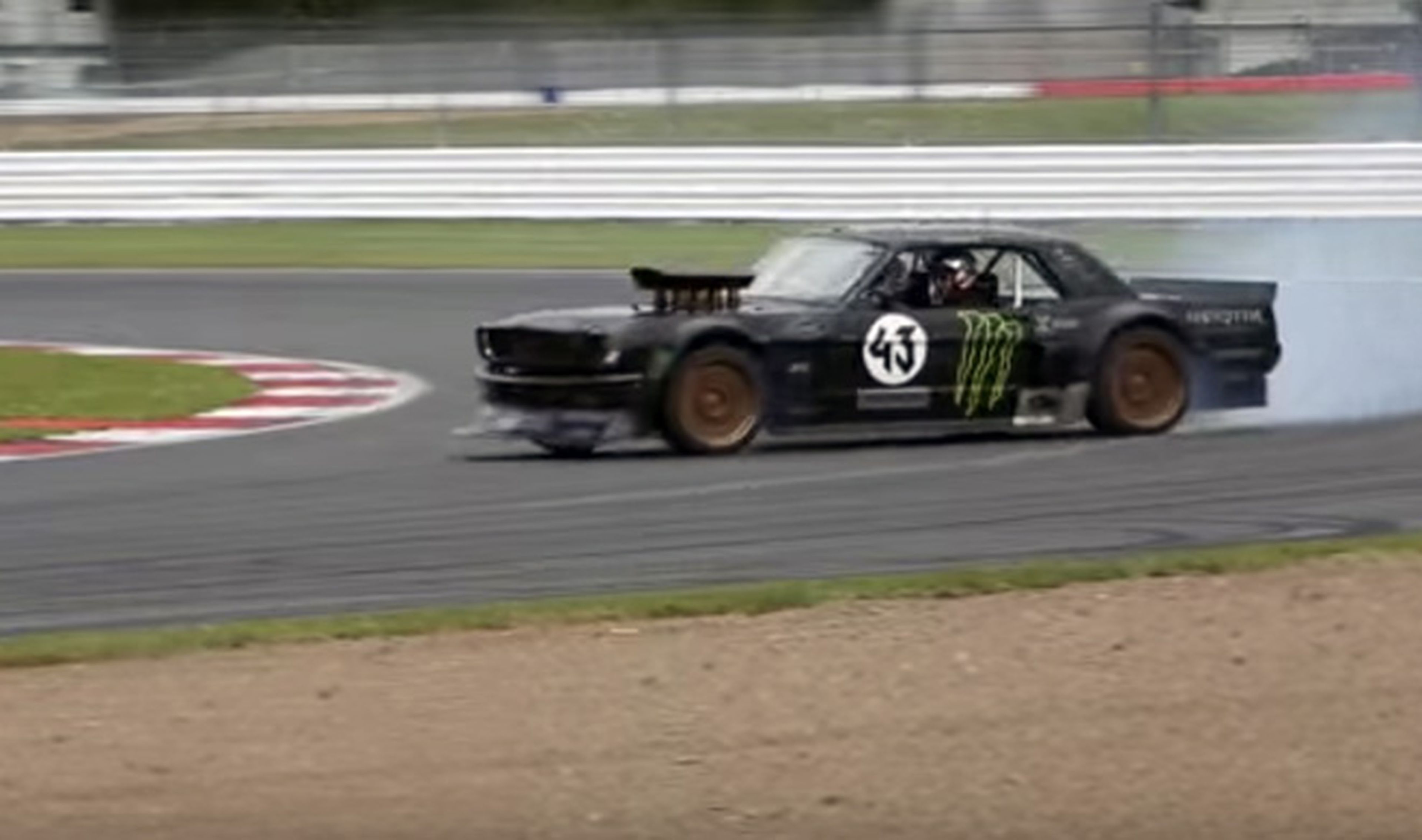 Vídeo: cómo hacer drift, según Ken Block