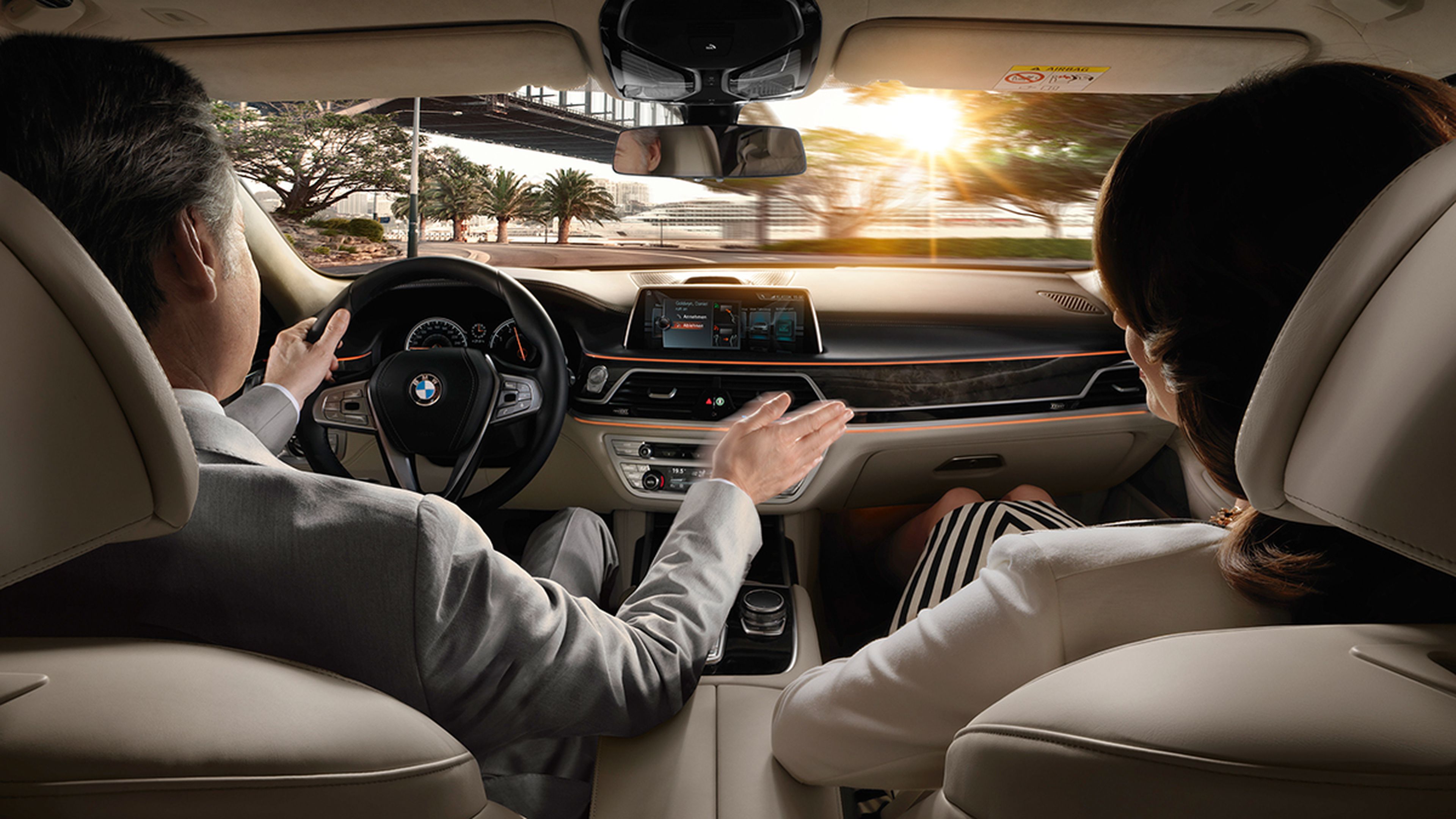 control por gestos del BMW Serie 7 2015