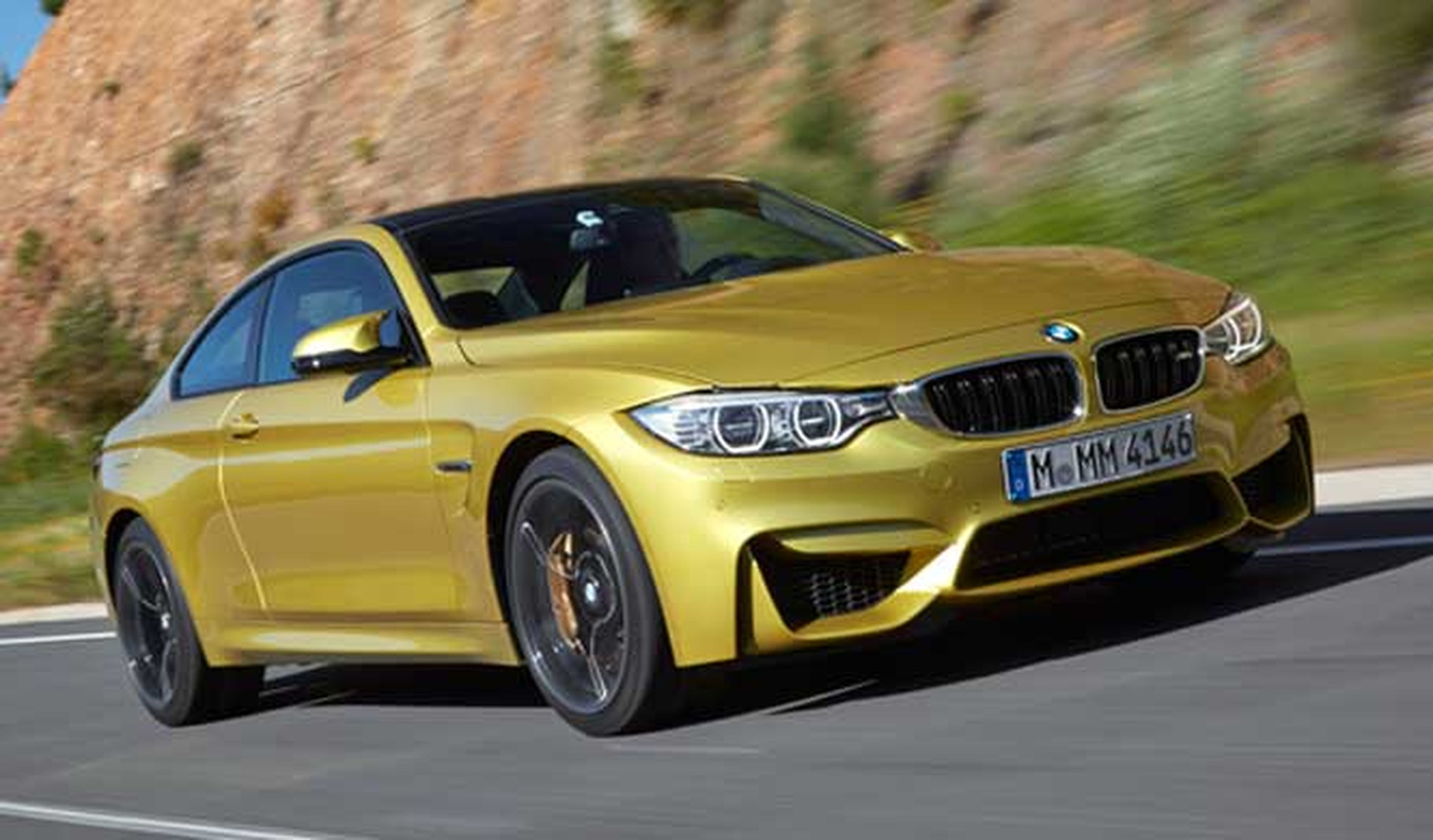 Un BMW M4 se convierte en pollito amarillo