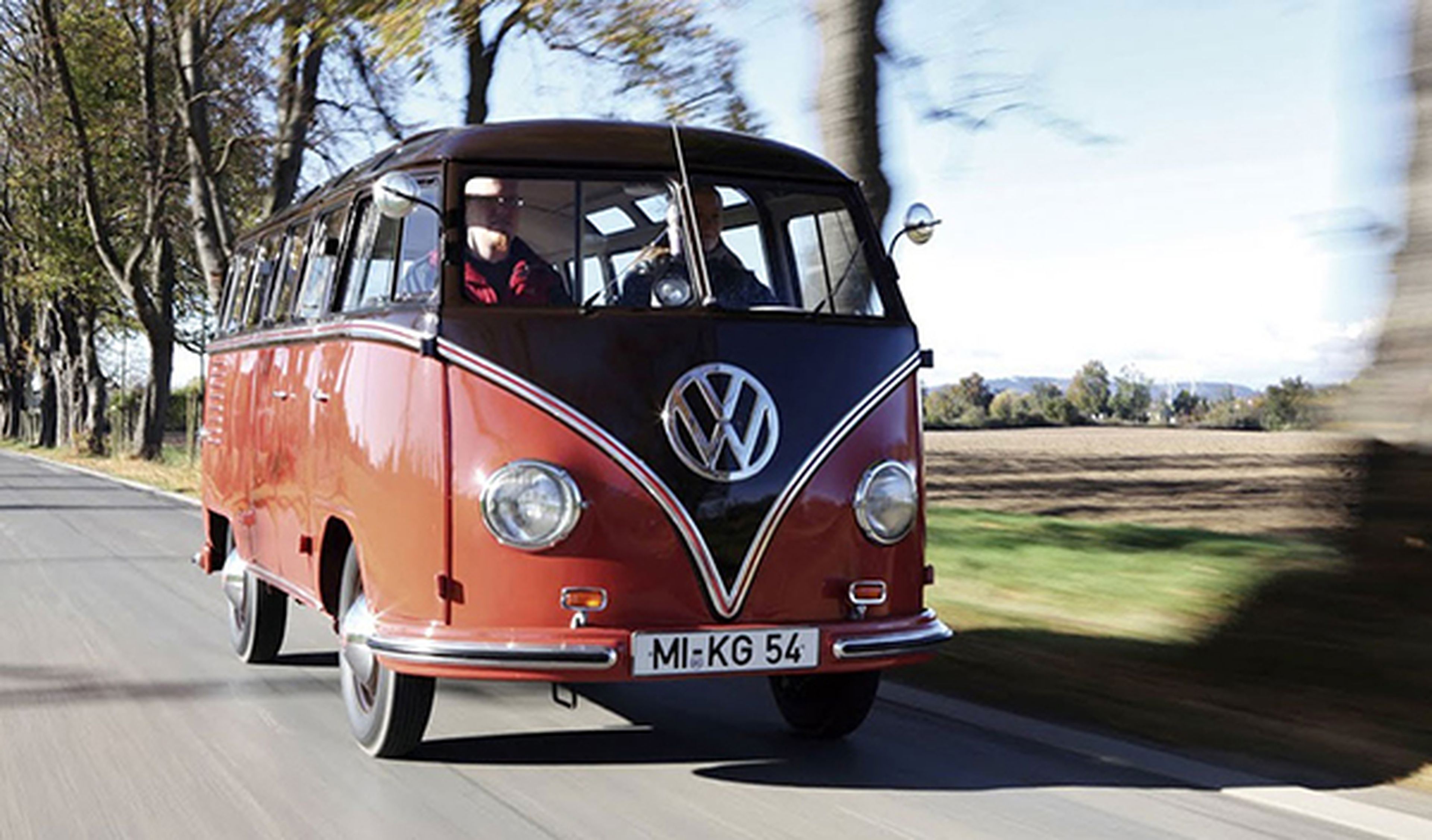 El icono hippie de Volkswagen busca enchufe para cargar