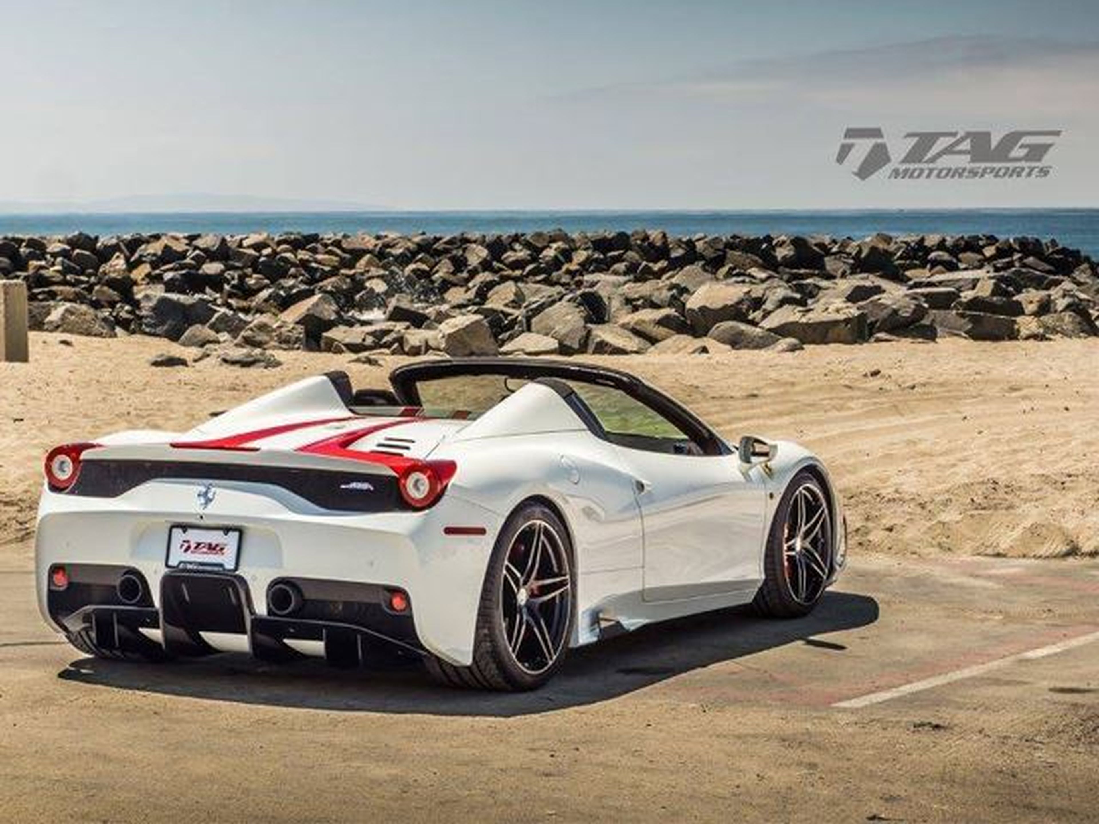 Ferrari 458 Speciale tres cuartos traseros