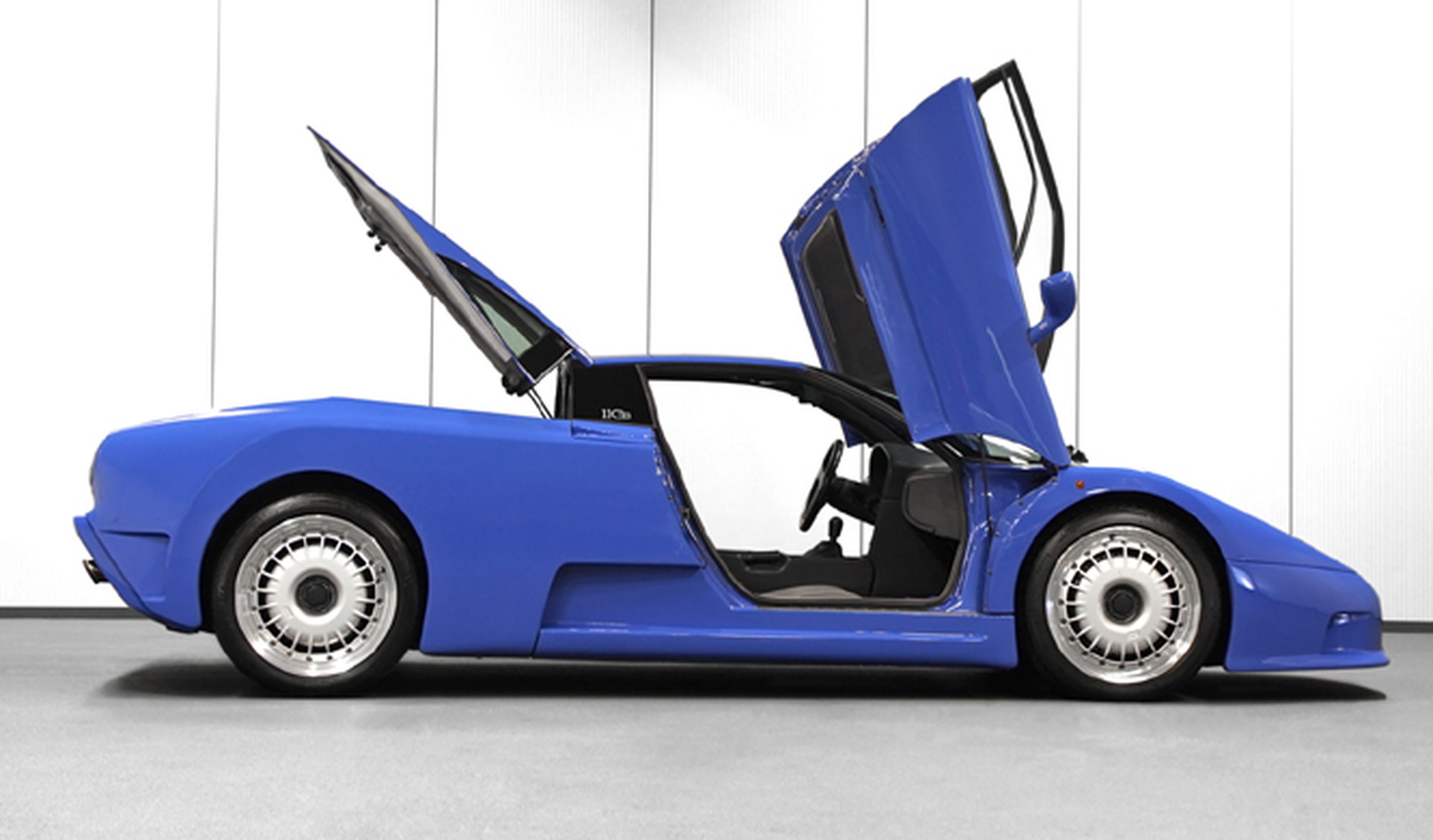 Este es uno de los dos Bugatti EB110 que hay a la venta