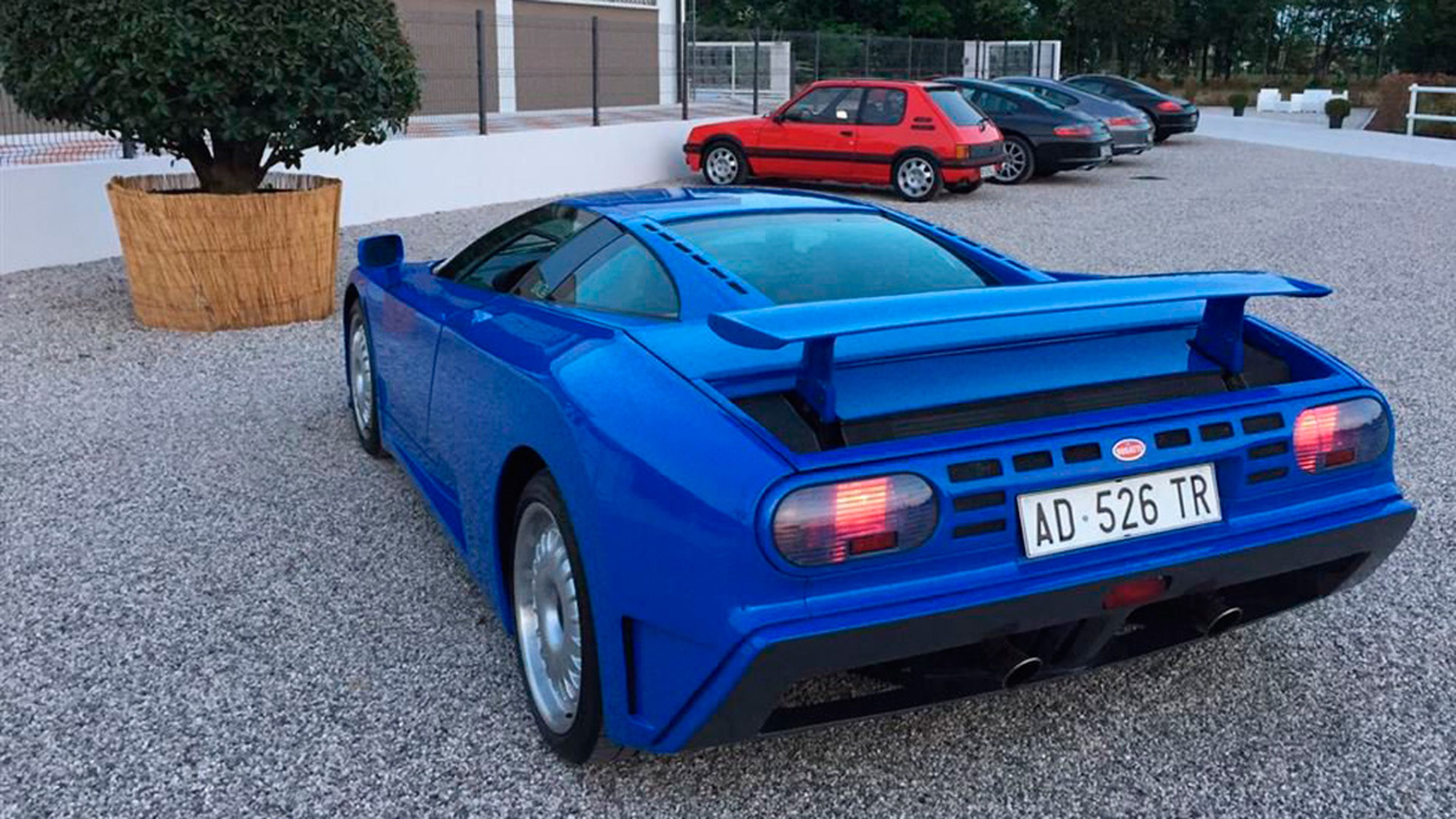 Bugatti EB110 GT trasera