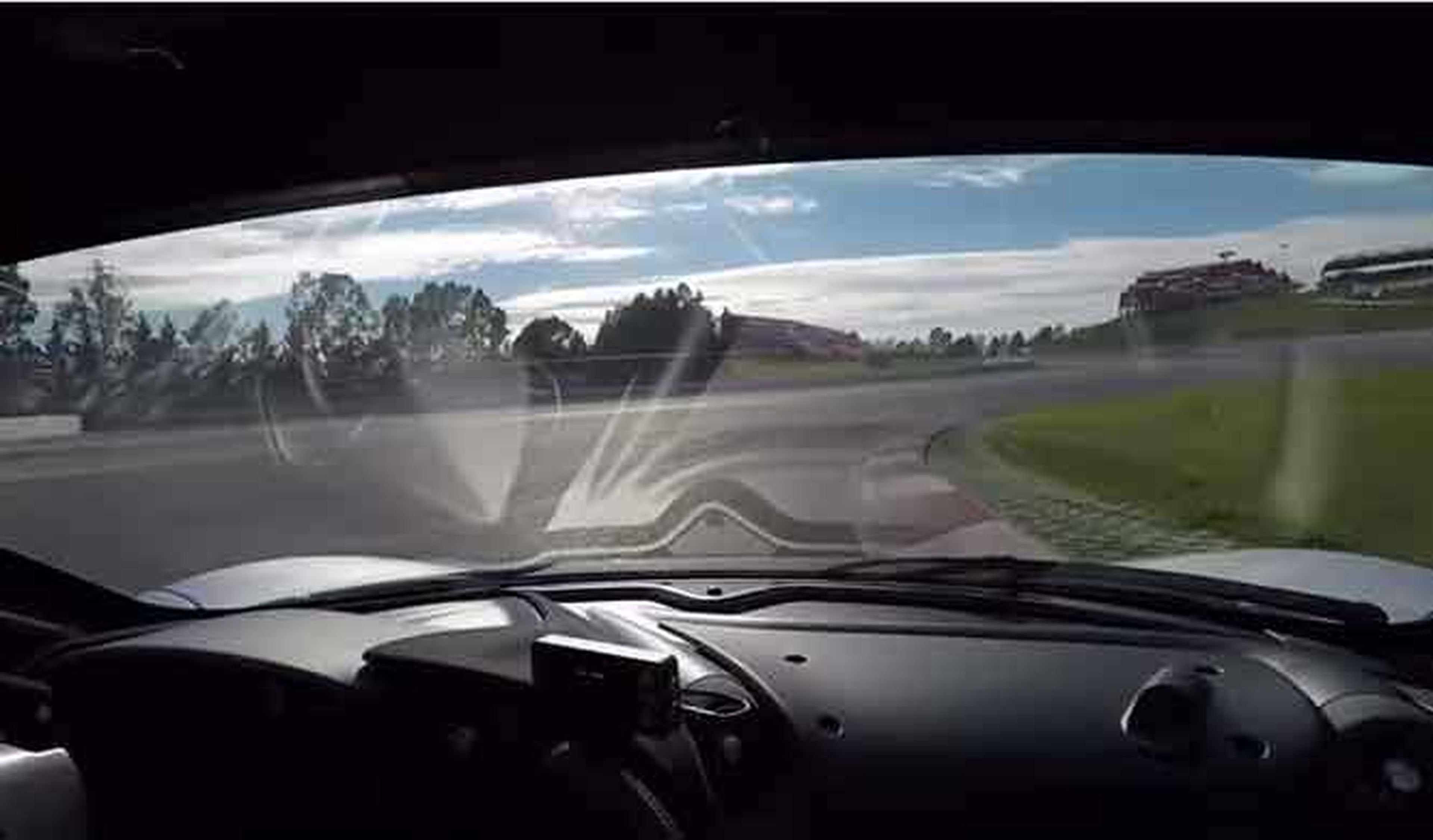 Vídeo: un McLaren P1 GTR, a tope en Barcelona