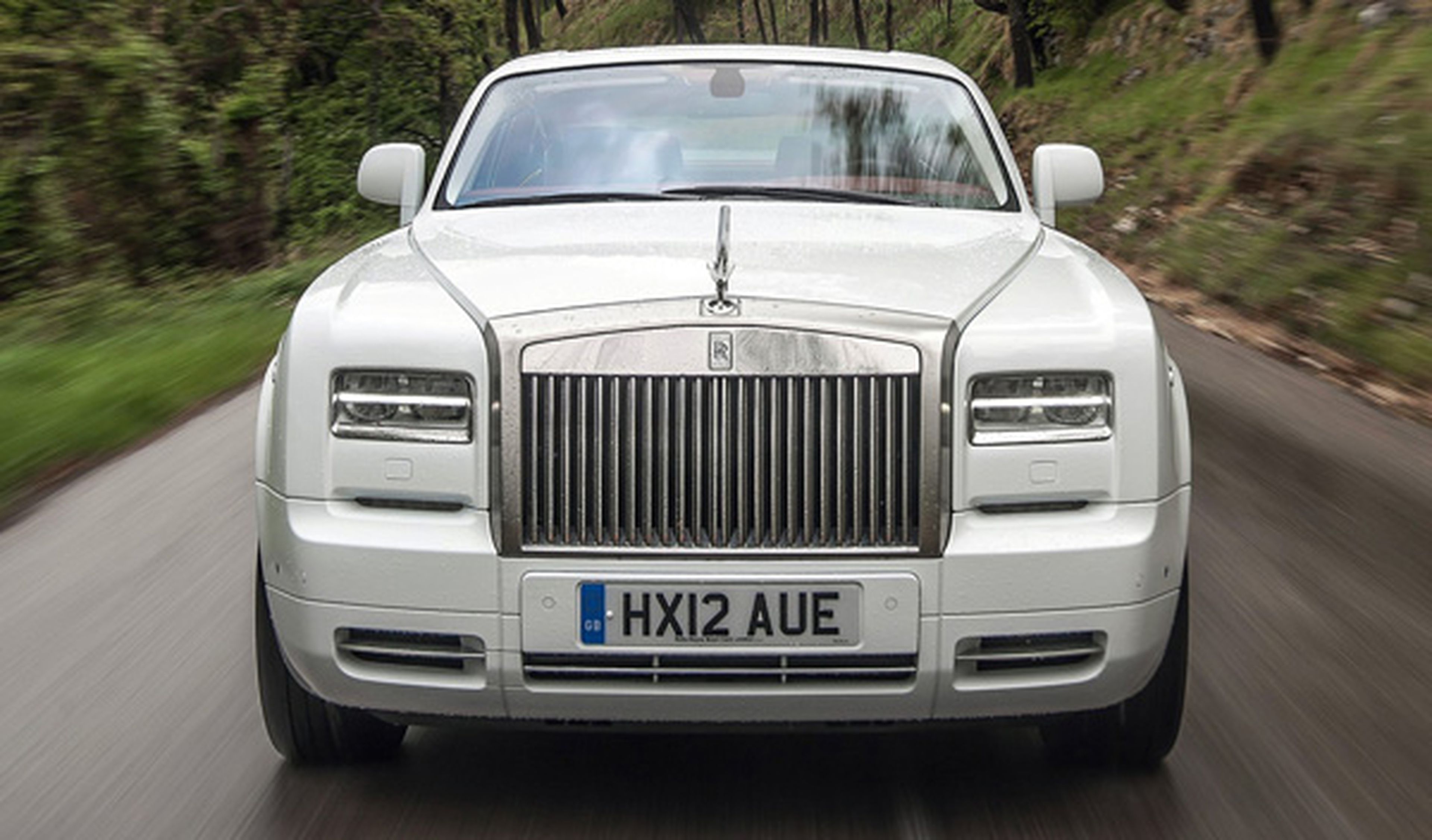 El rapero Tyga choca sus dos Rolls-Royce