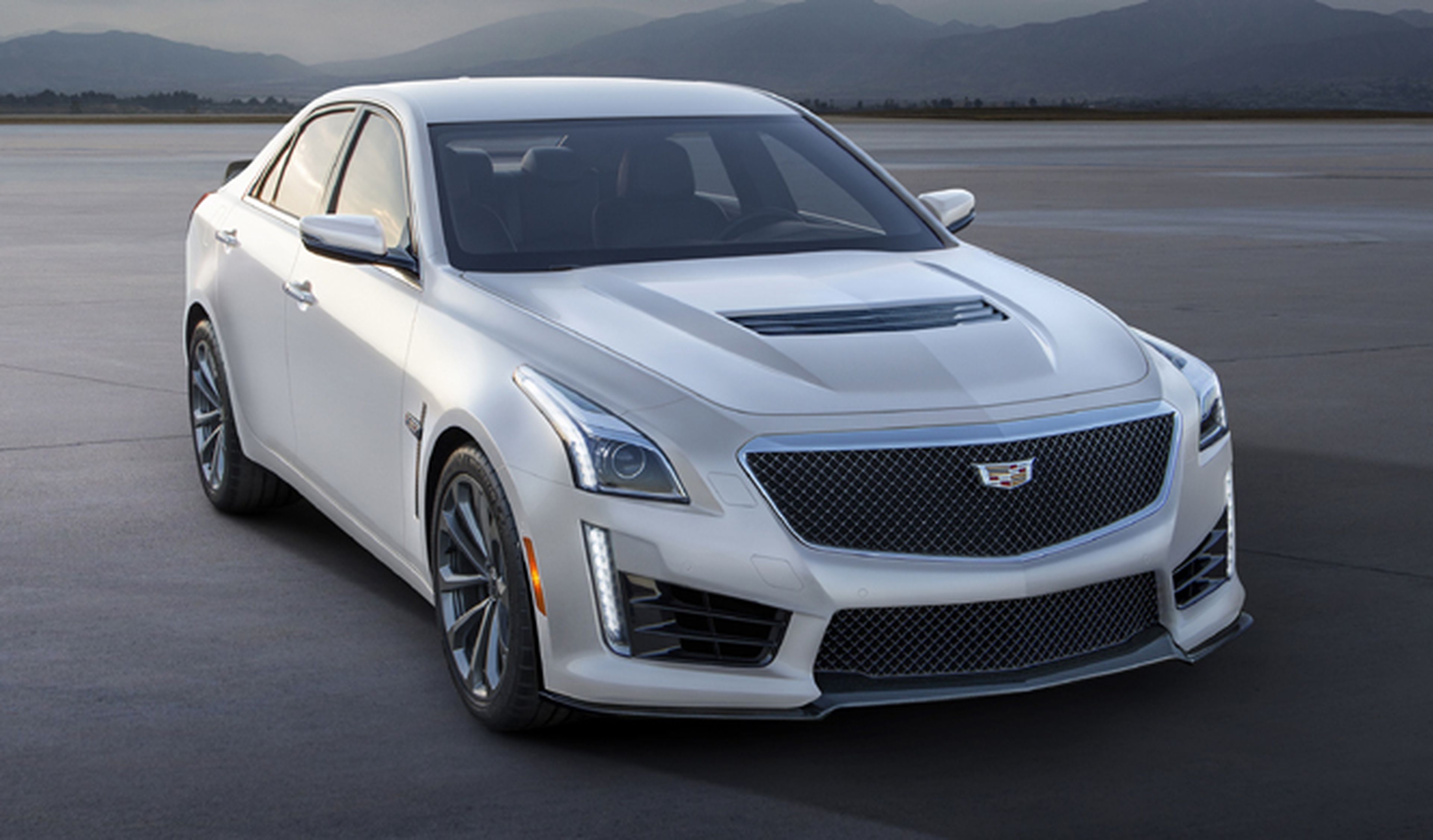Cadillac ATS-V y CTS-V Crystal White Frost Edition 2016