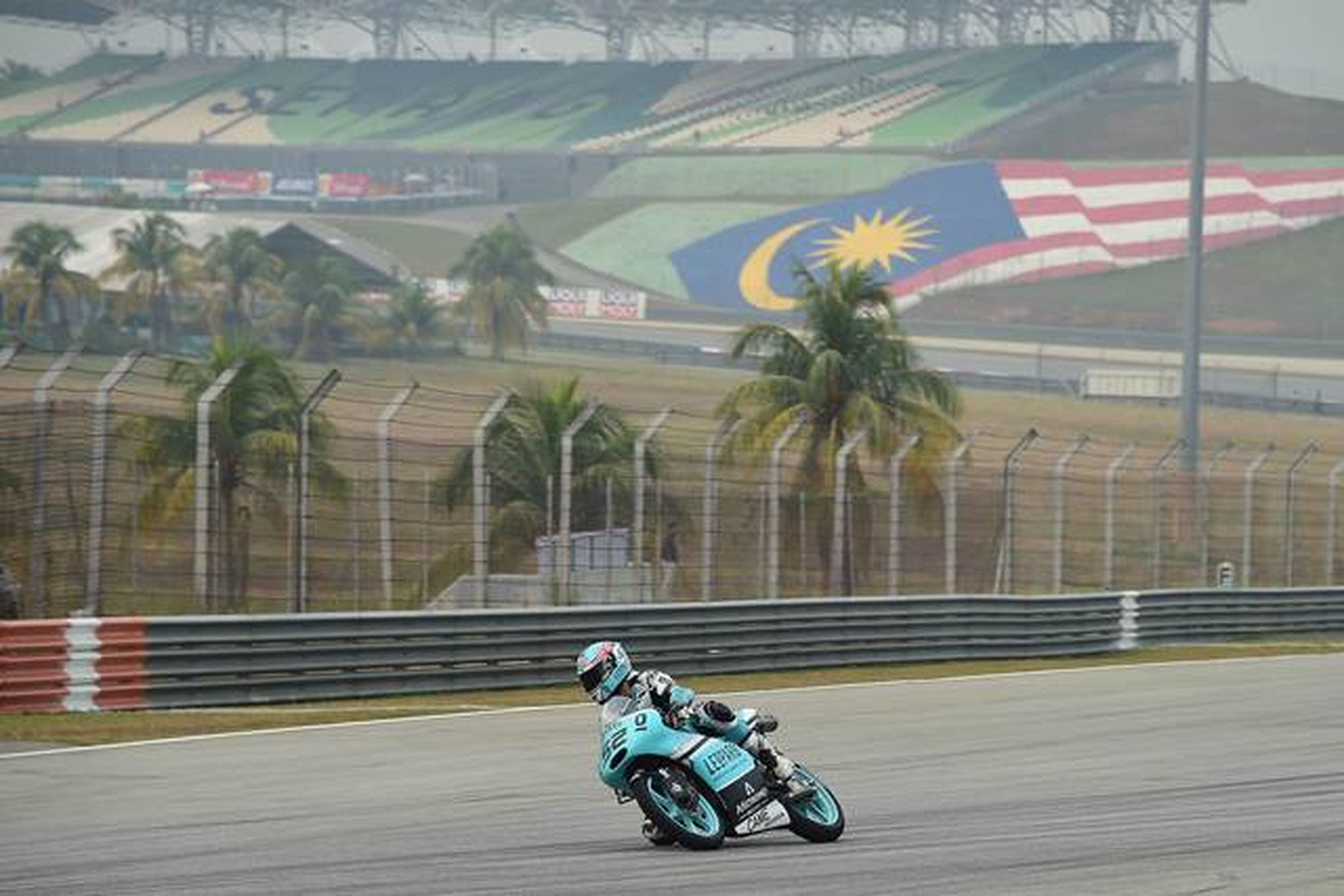 Libres Moto3 Malasia 2015: Kent y Oliveira se citan