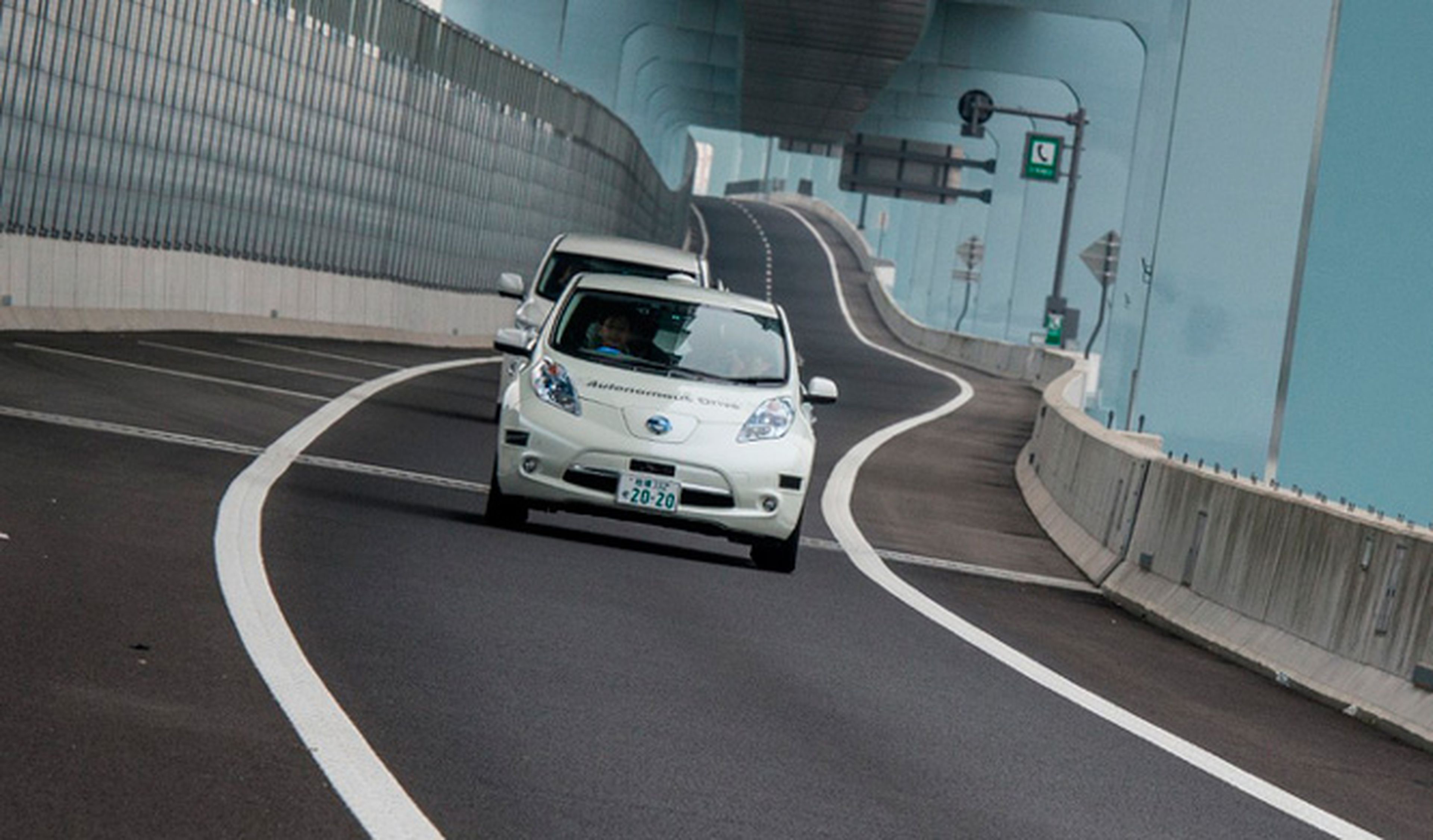 Nissan se pasa a la conducción autónoma