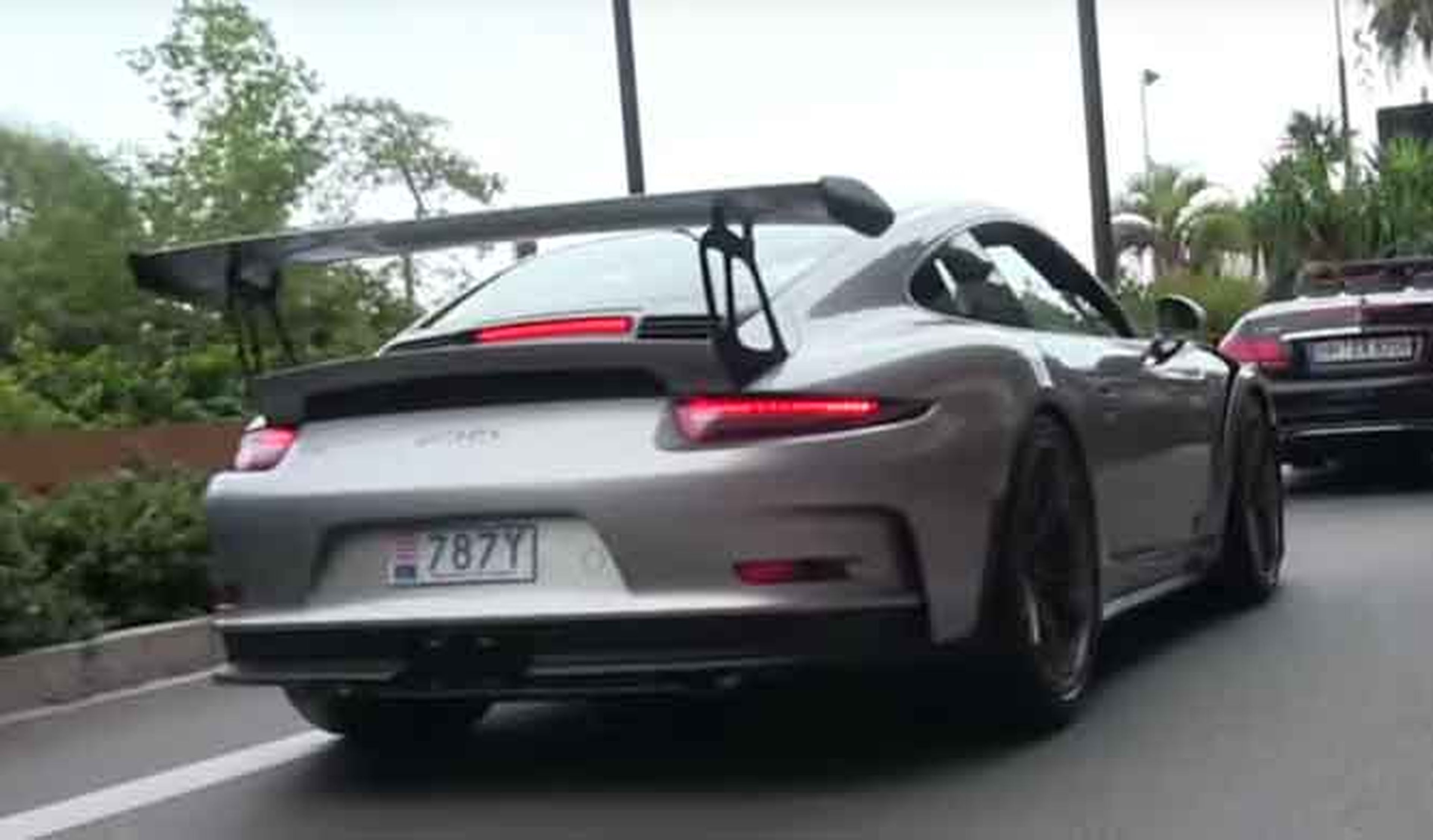 Vídeo: un Porsche 911 GT3 RS 2016 plateado, en Mónaco