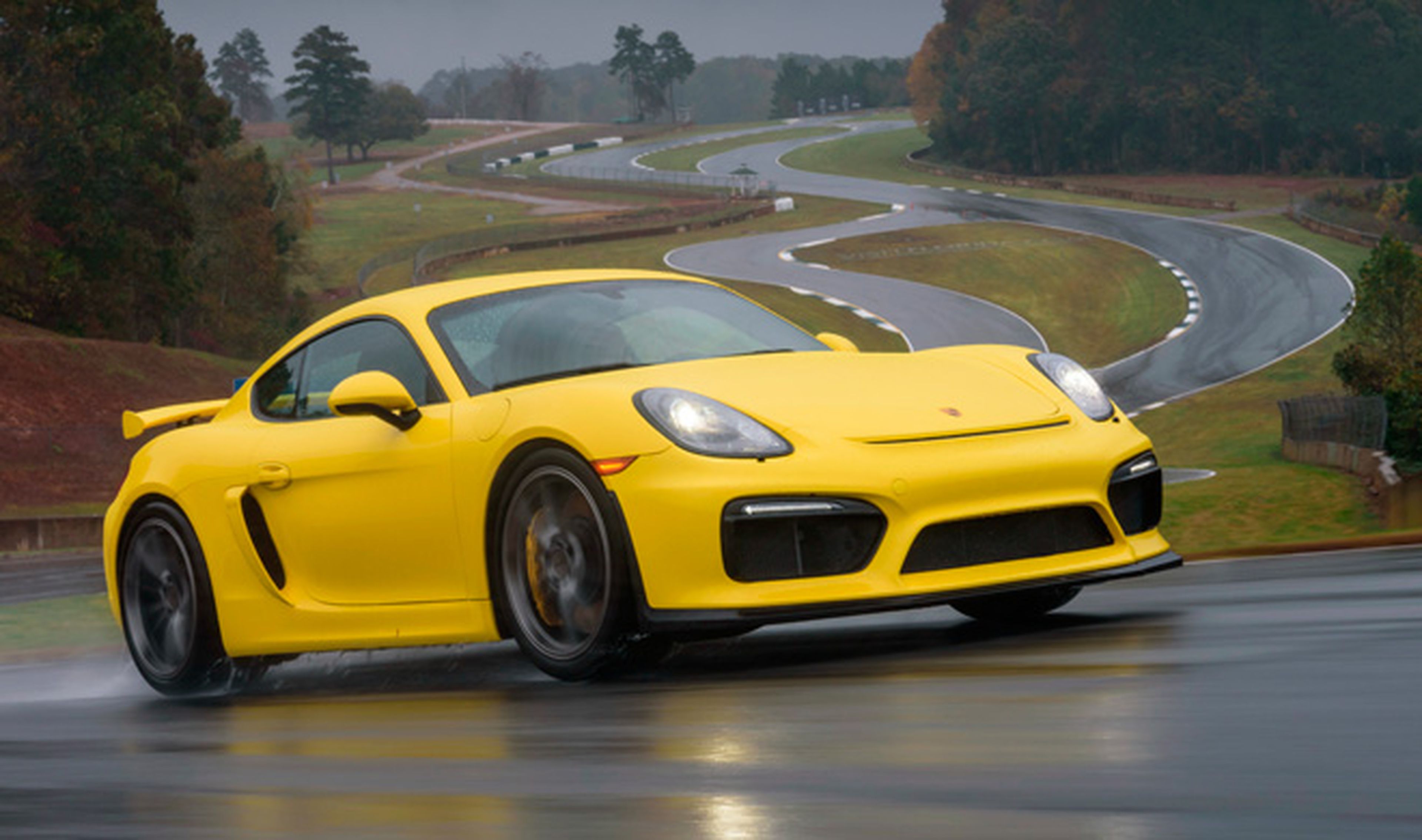 Vende su Porsche GT4… ¡por los asientos!