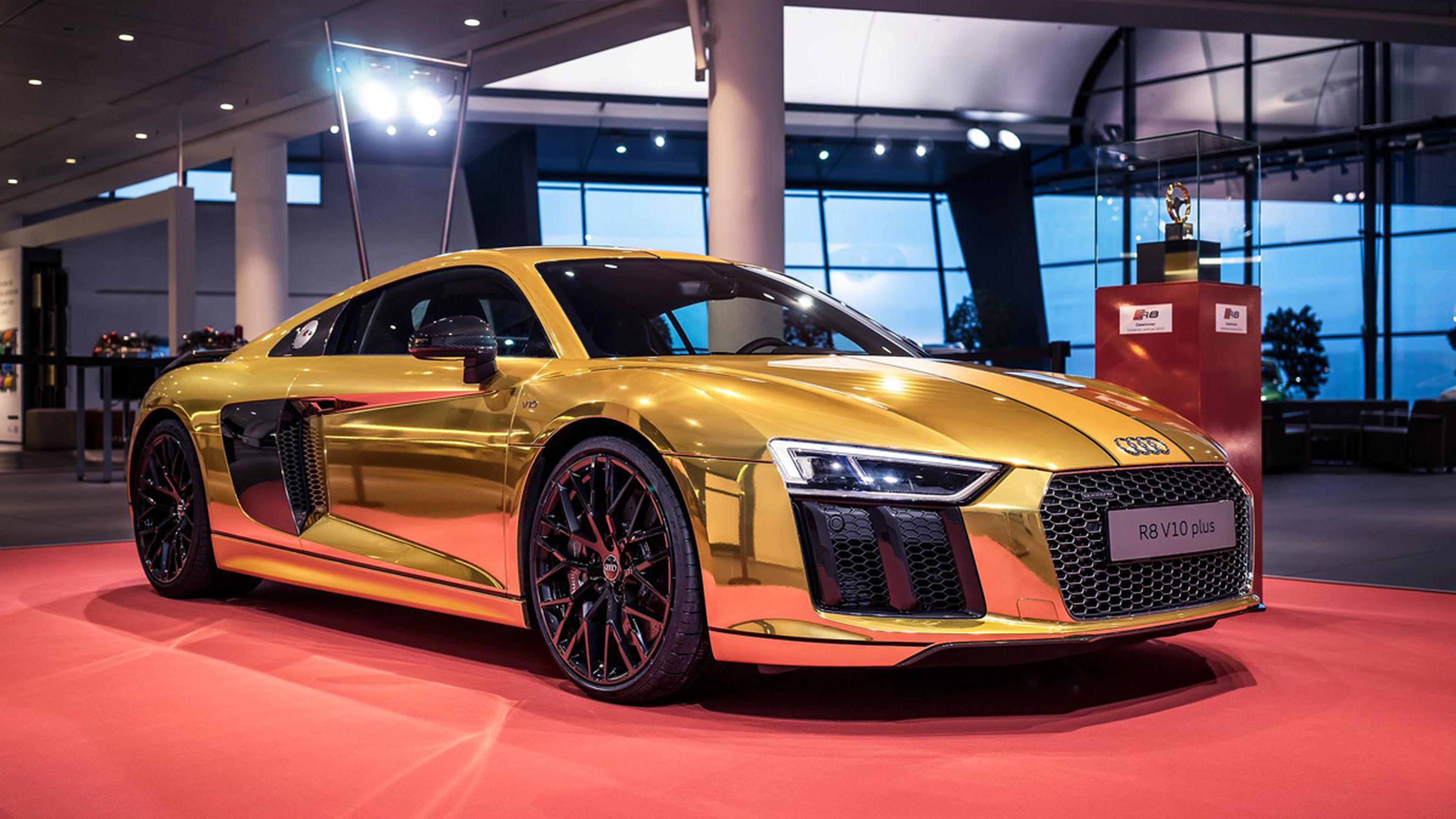Audi R8 V10 2015 oro