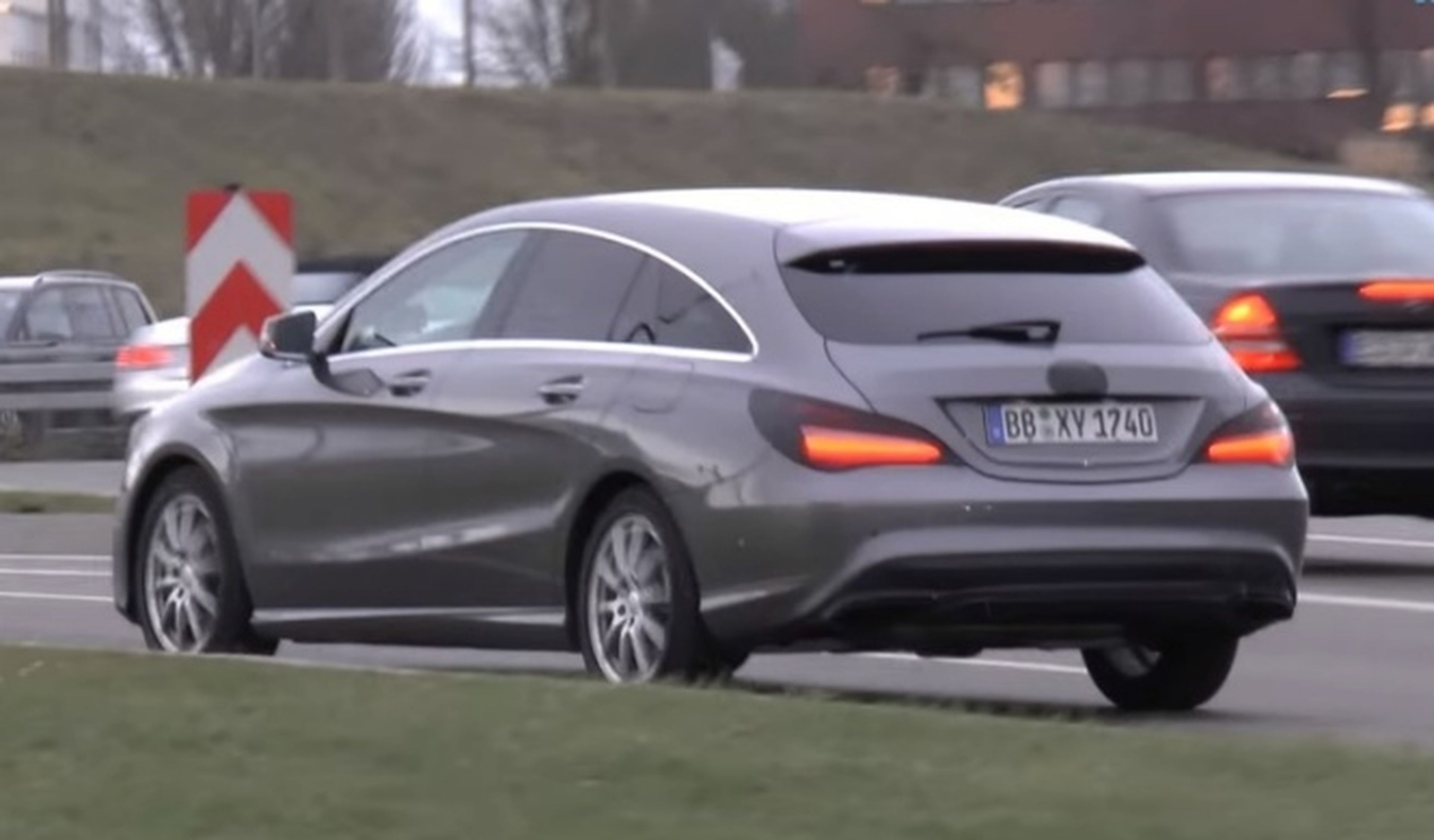 Pillados los 'facelift' de Mercedes CLA y Shooting Brake