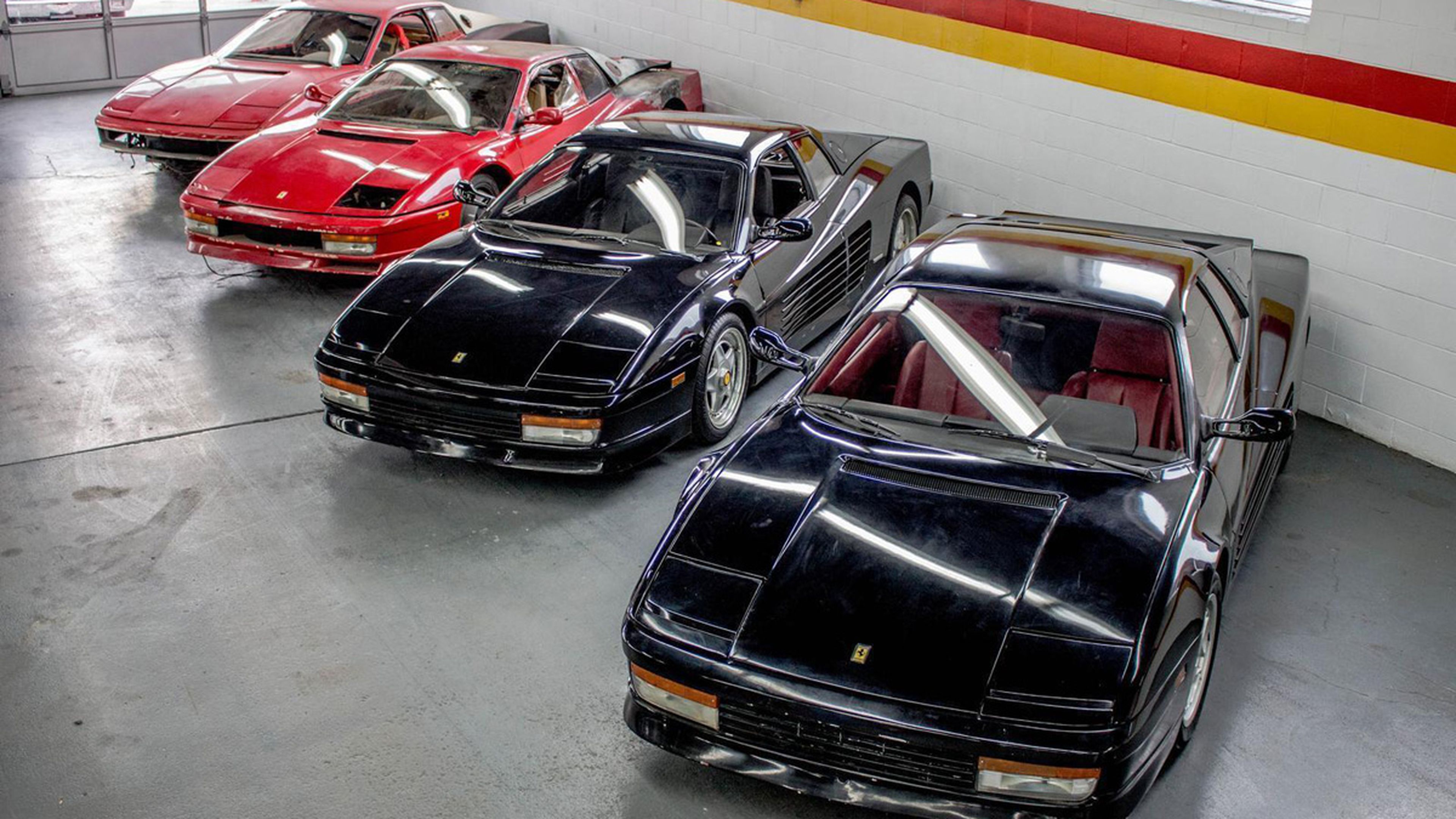 Cuatro Ferrari Testarossa restaurar