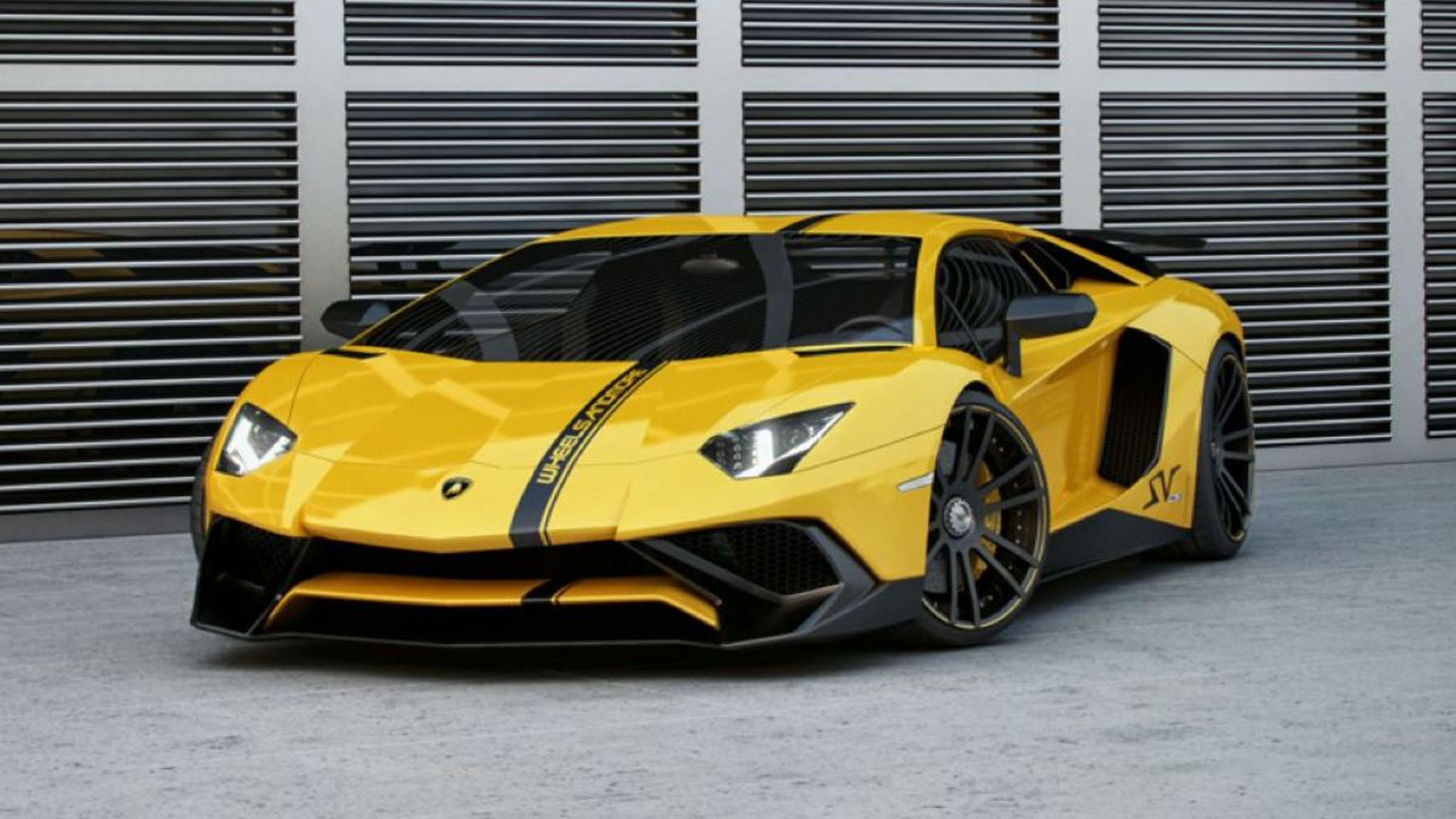 Lamborghini Aventador SV by Wheelsandmore frontal amarillo