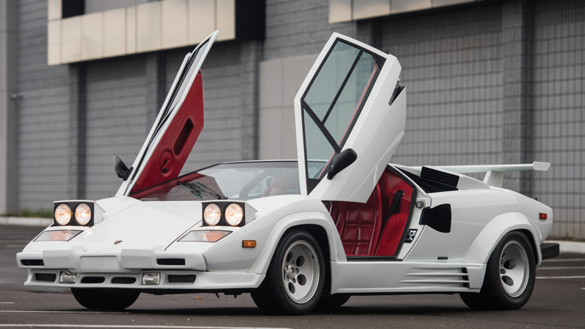 Así se restaura un Lamborghini Countach de 1984 -