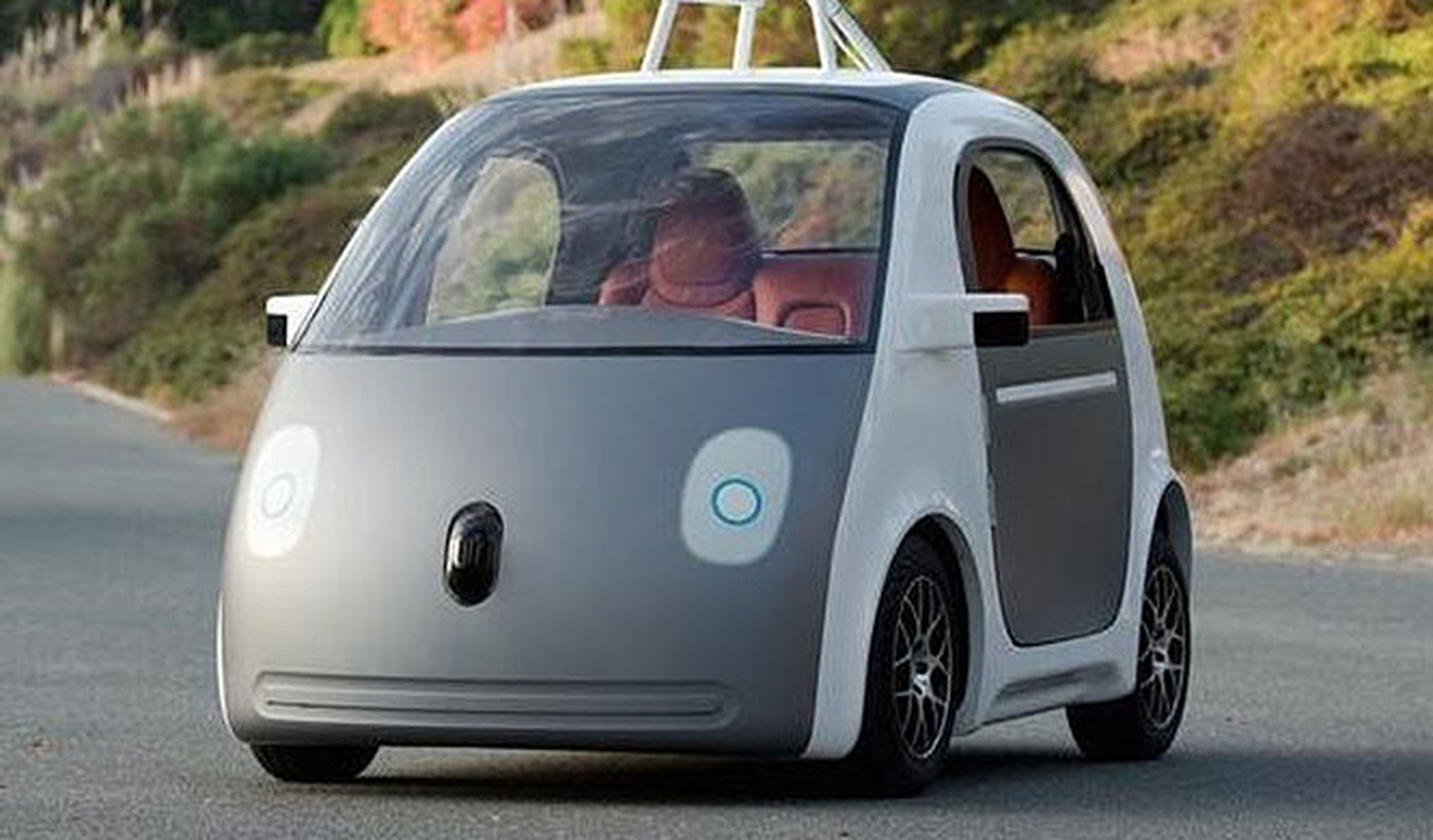 Los primeros coches de Google casi chocan entre sí