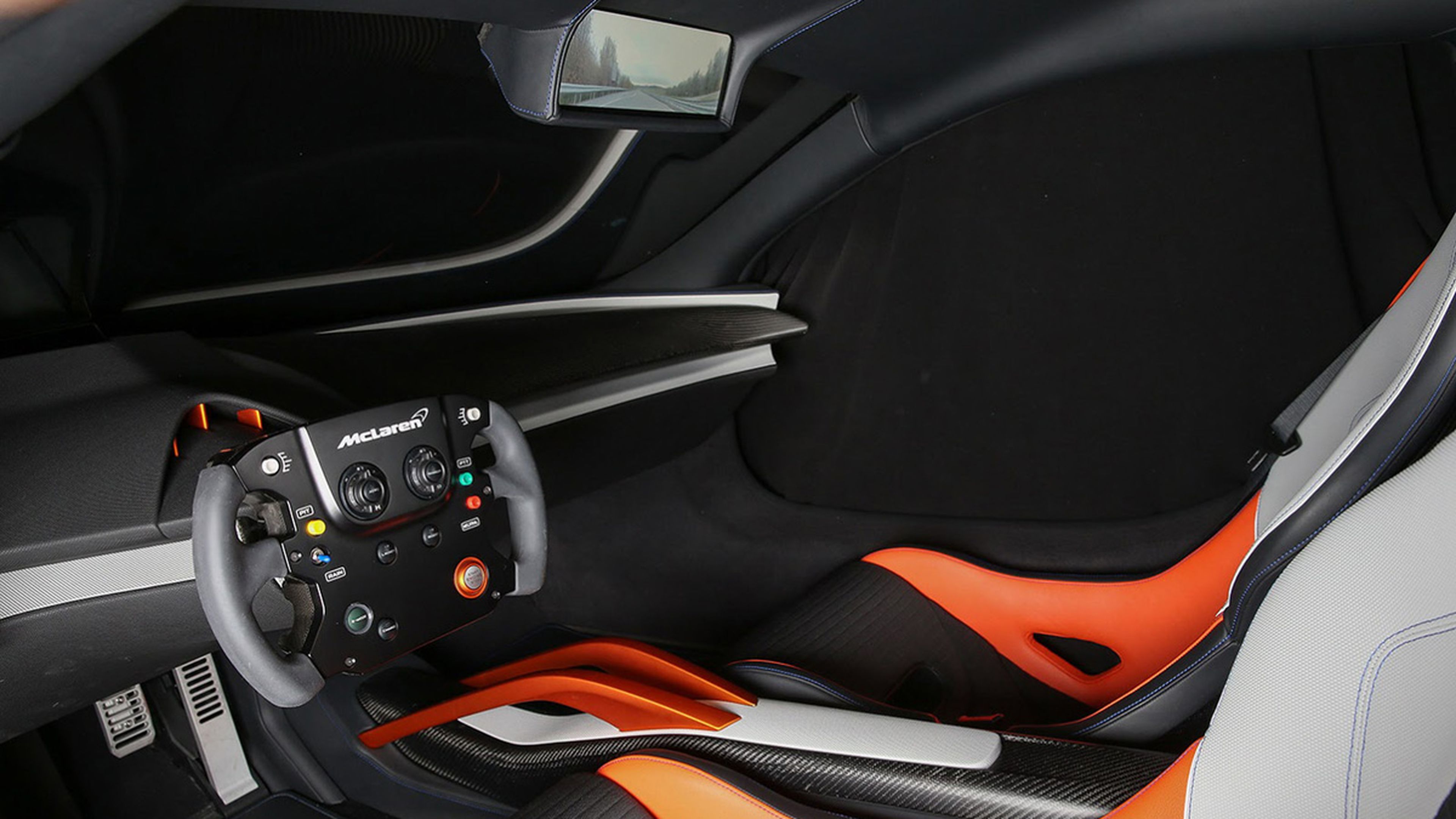 McLaren 675LT jvcKenwood Concept
