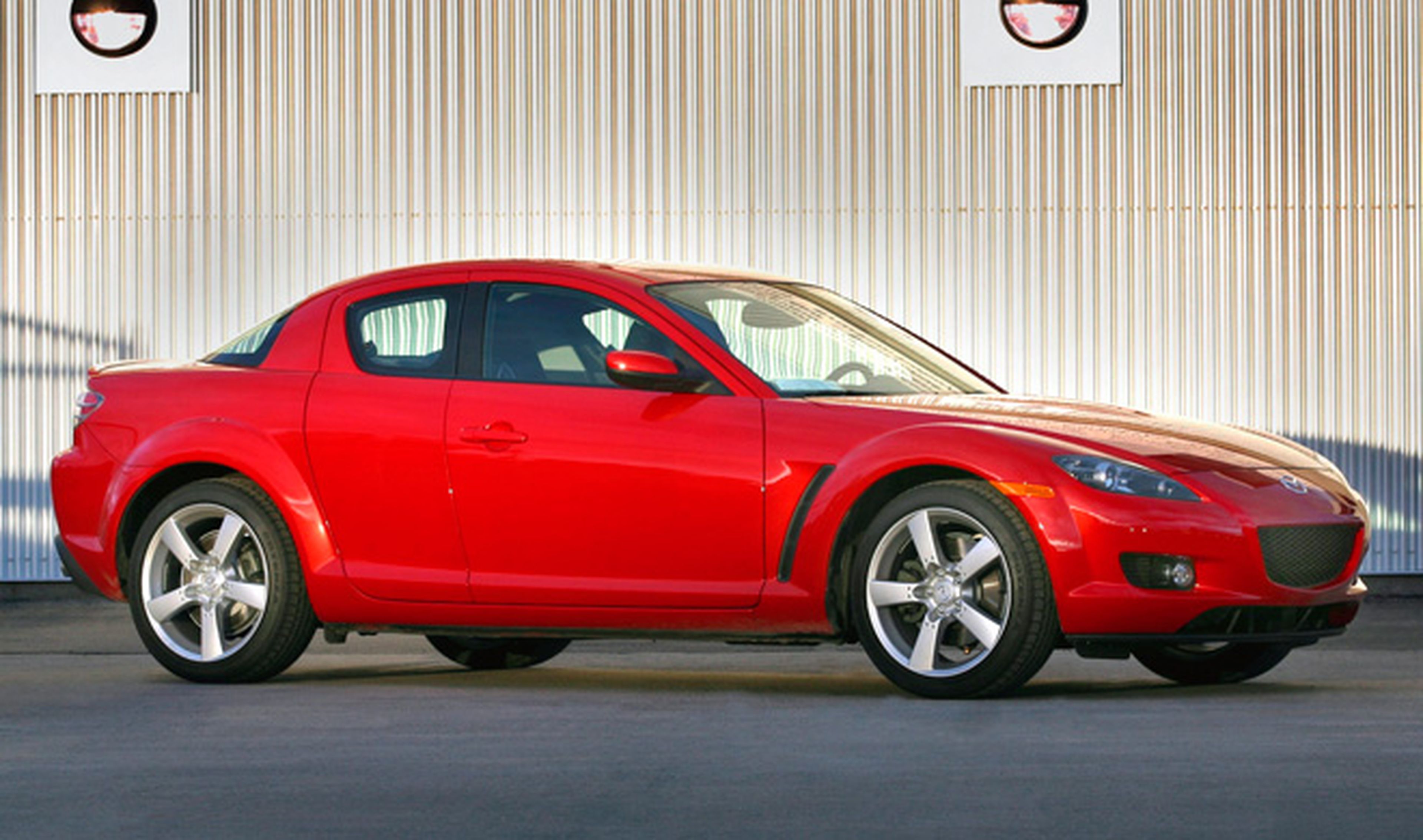 Mazda llama a revisión a 374.519 coches por los airbags