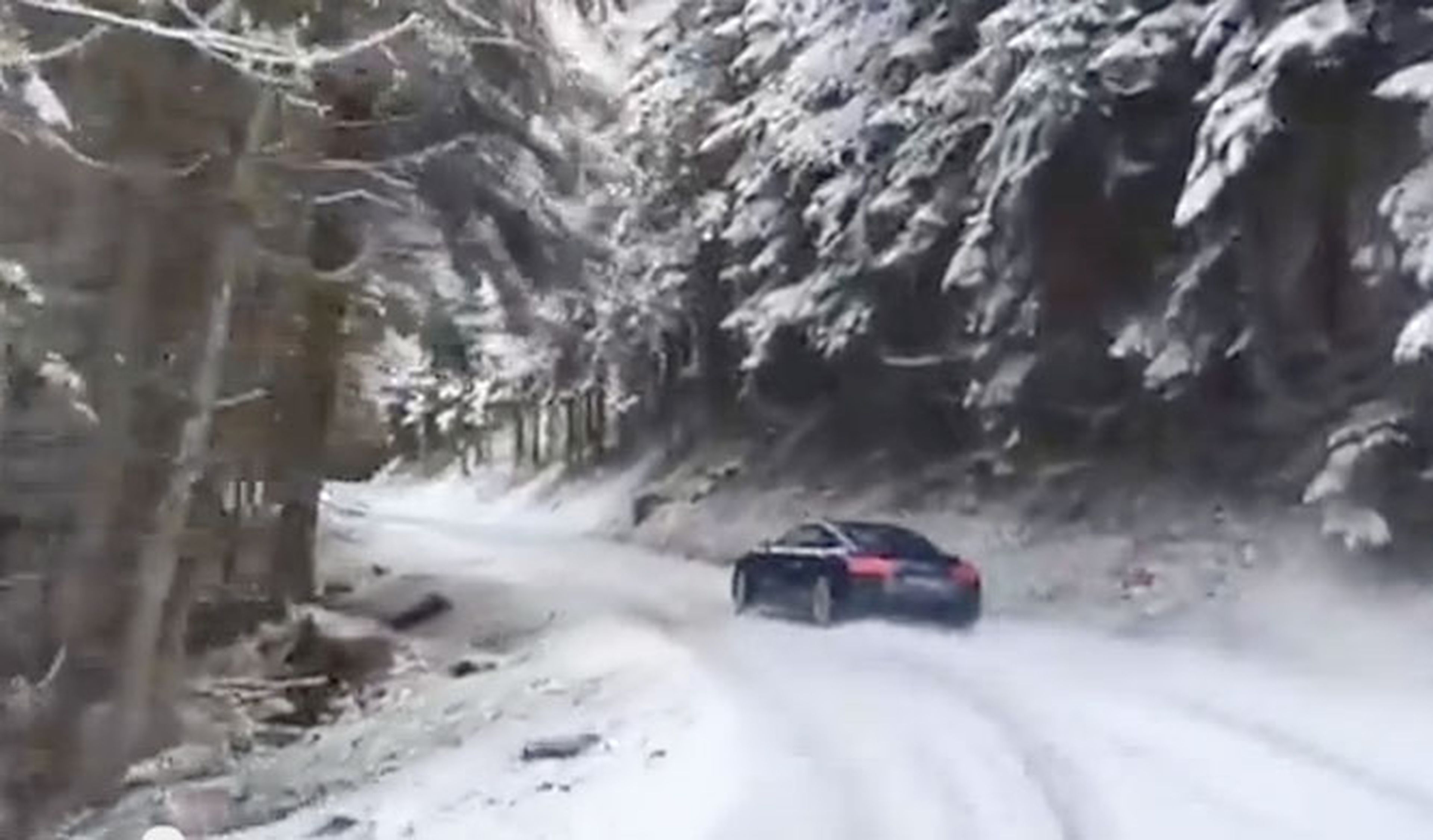 ¿Quién necesita esquís, cuando se puede tener un Audi R8?