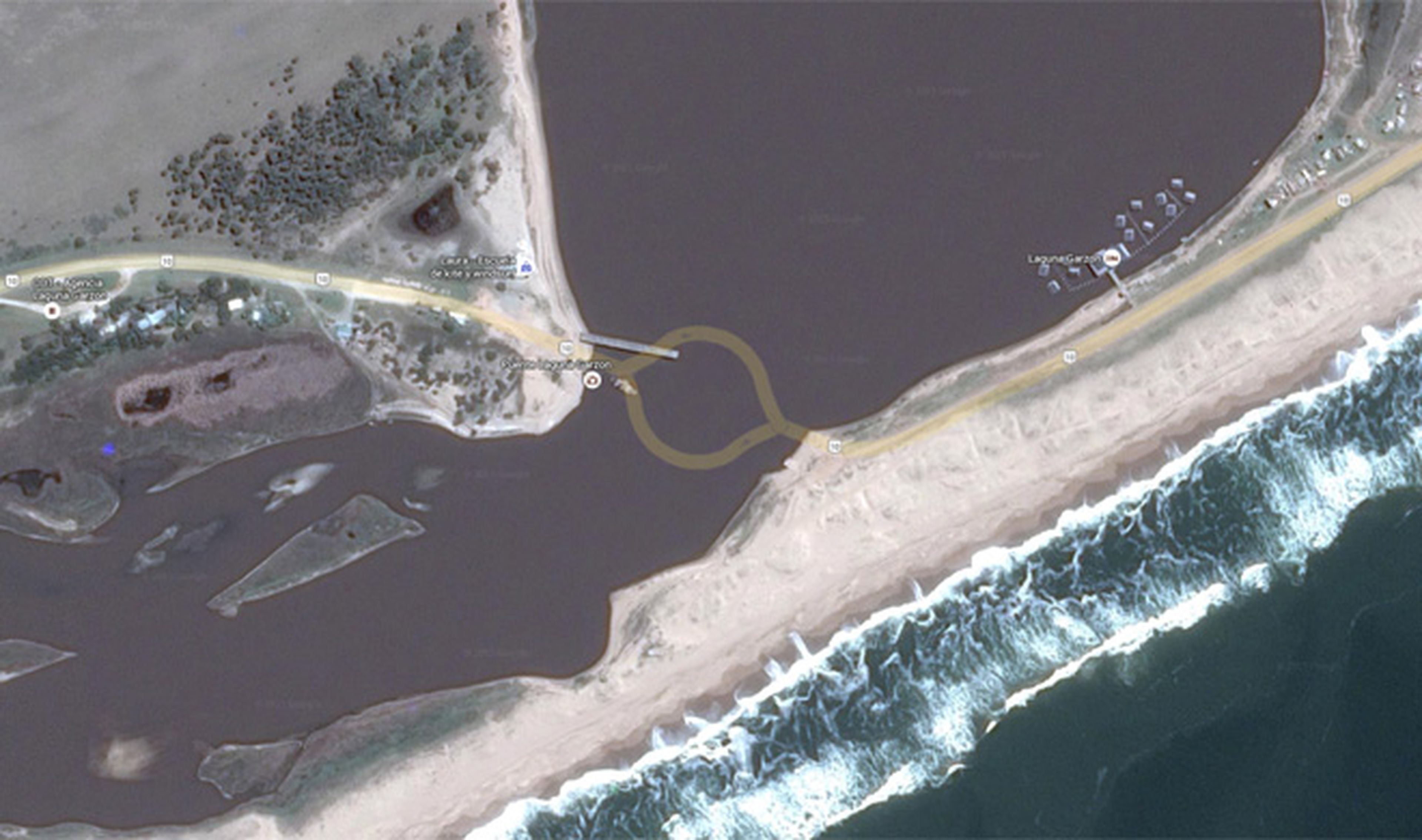 El puente más tonto del mundo está en Uruguay