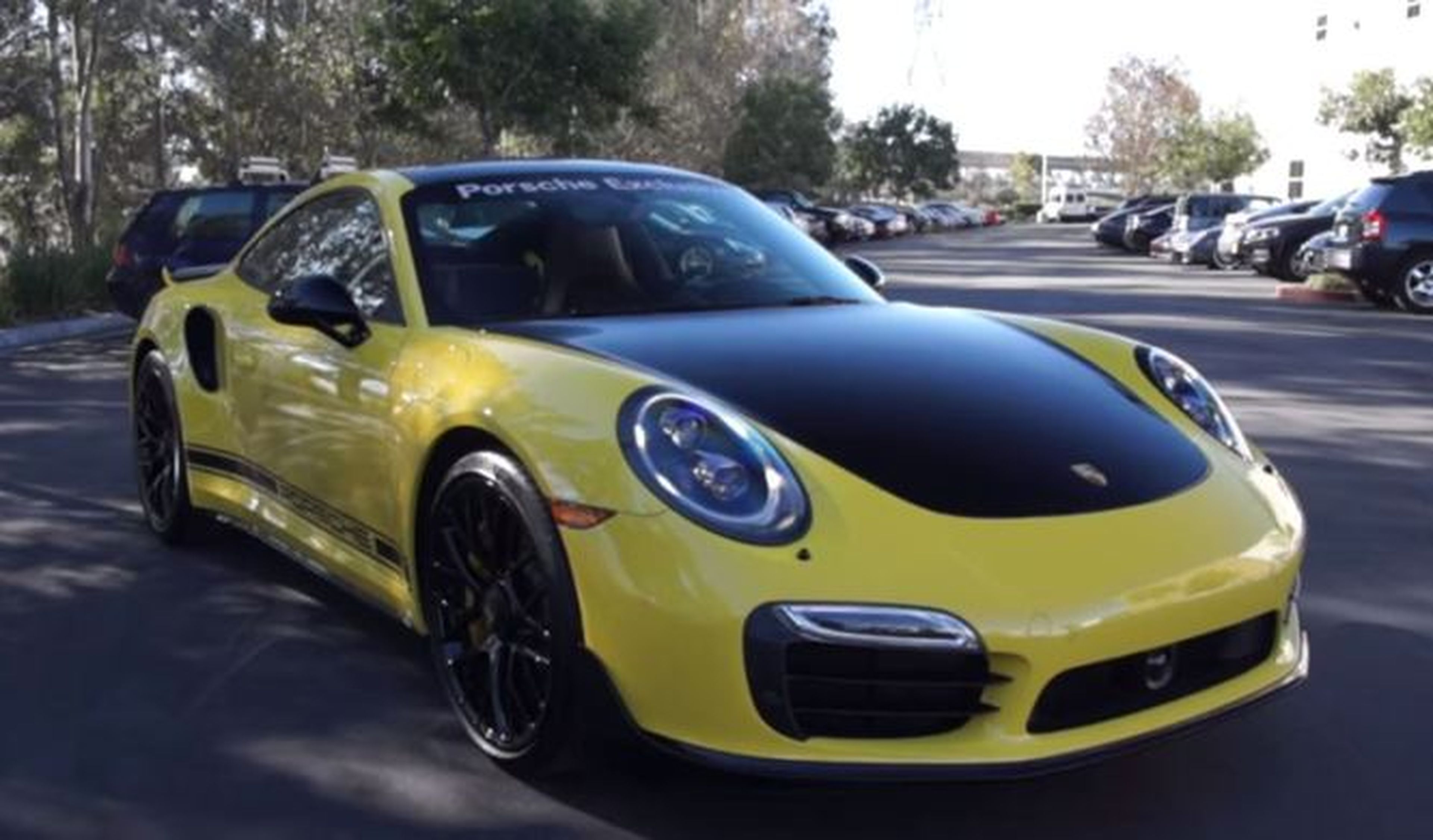 Porsche 911 Turbo S: el 'Bumblebee' de Porsche Exclusive
