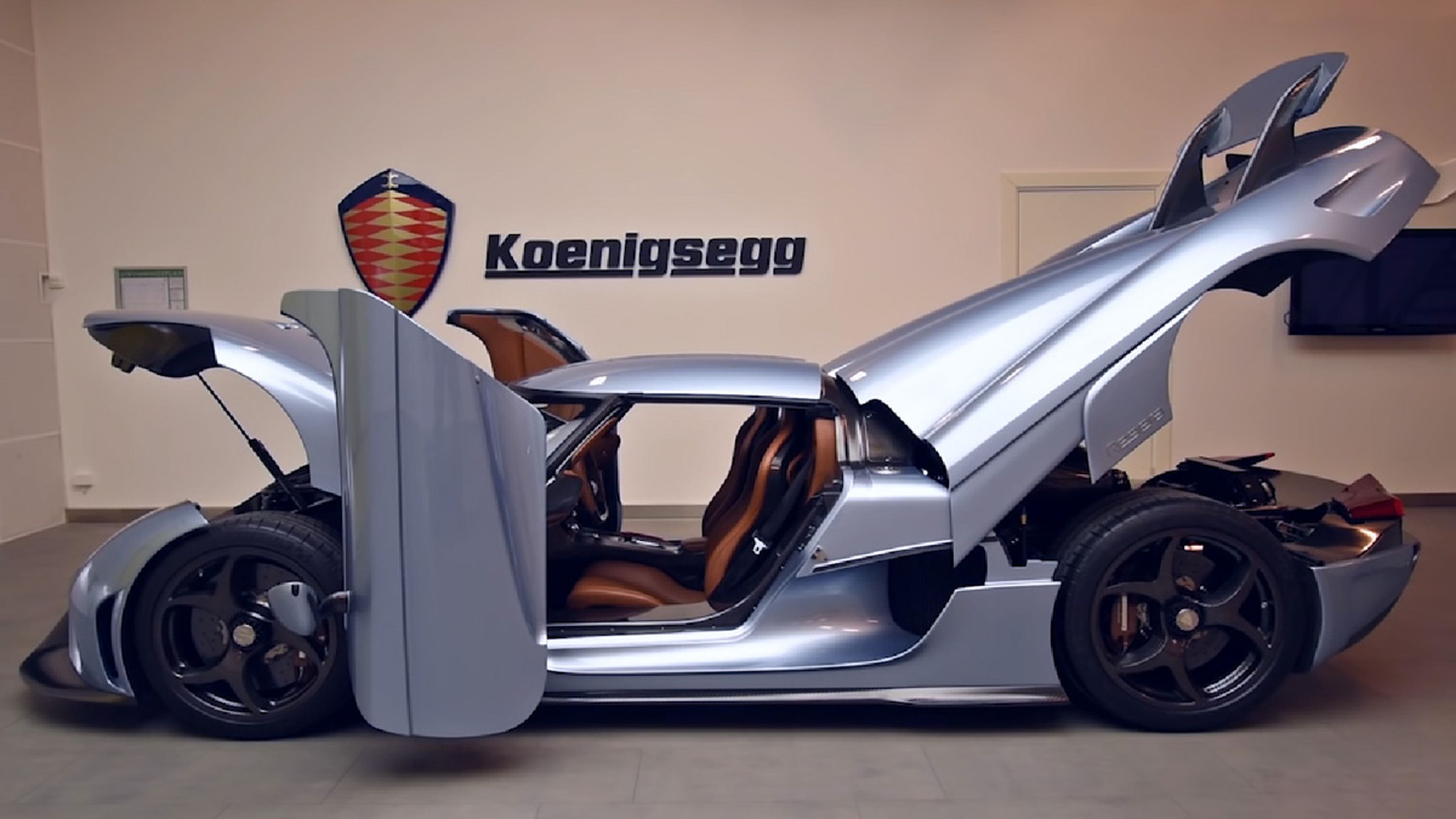 Así funciona el sistema Autoskin del Koenigsegg Regera