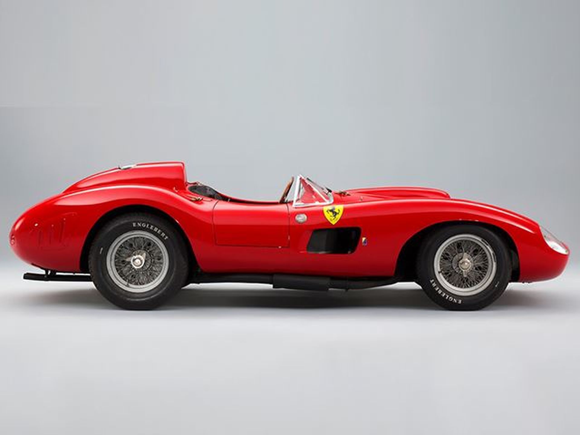 Ferrari 355 S Spider Scaglietti de 1957 lateral