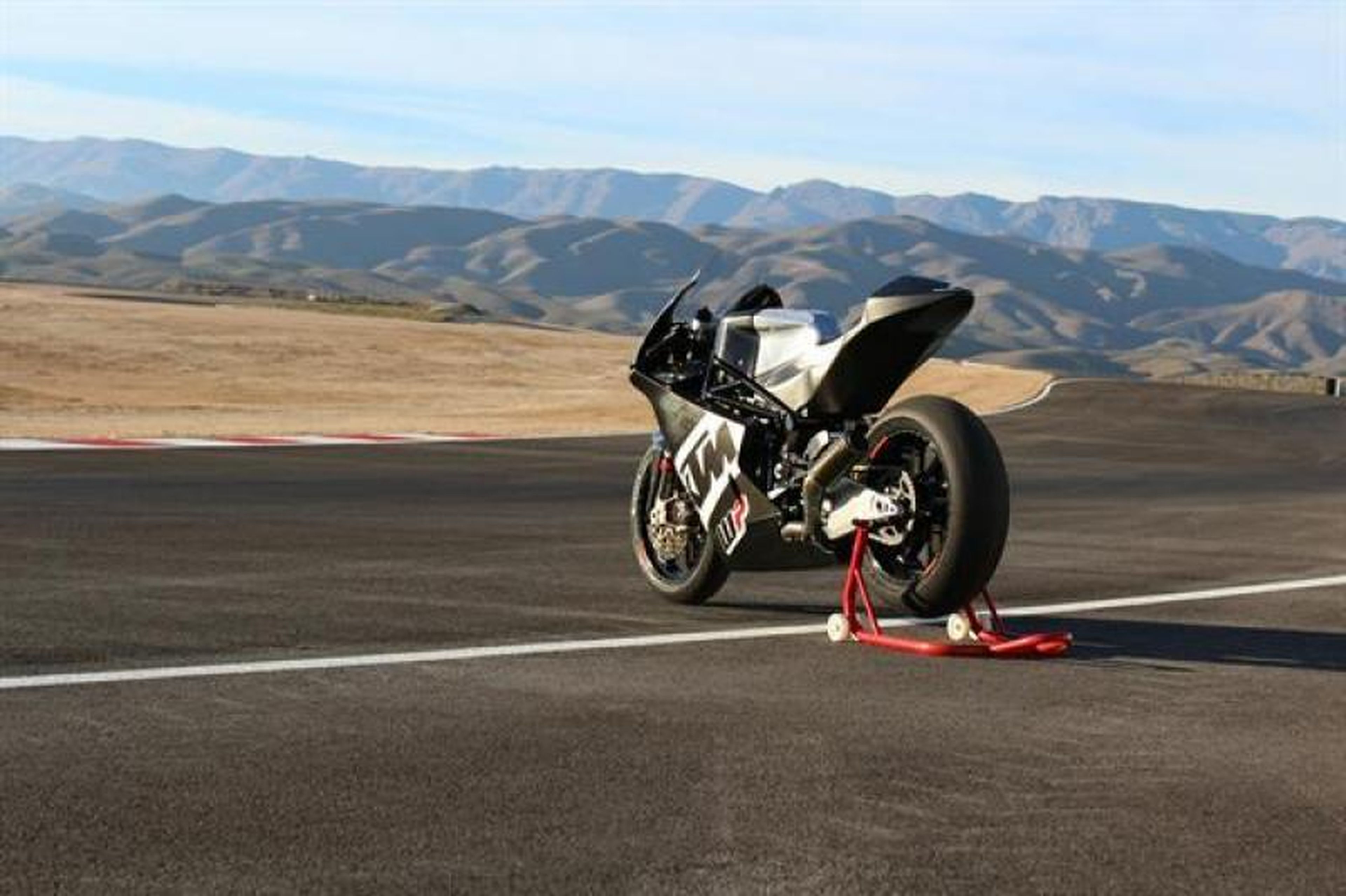 KTM crea su propia Moto2
