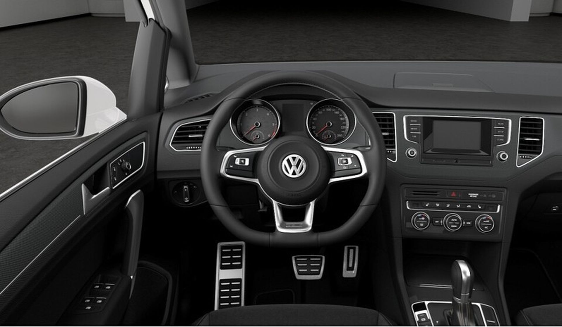 VW Golf Sportsvan R-Line interior