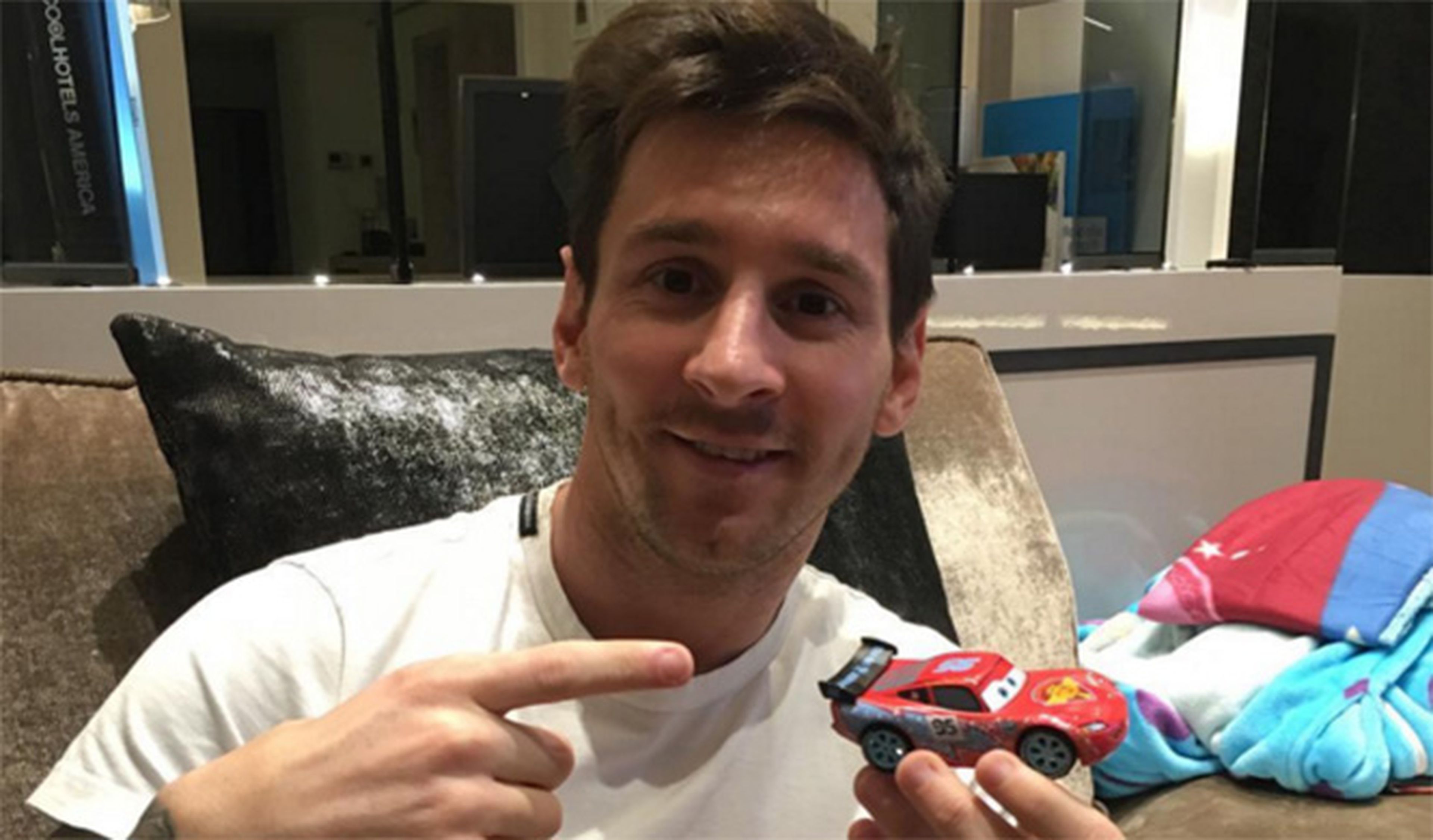 Messi niega la compra del Ferrari de 32 millones en RRSS