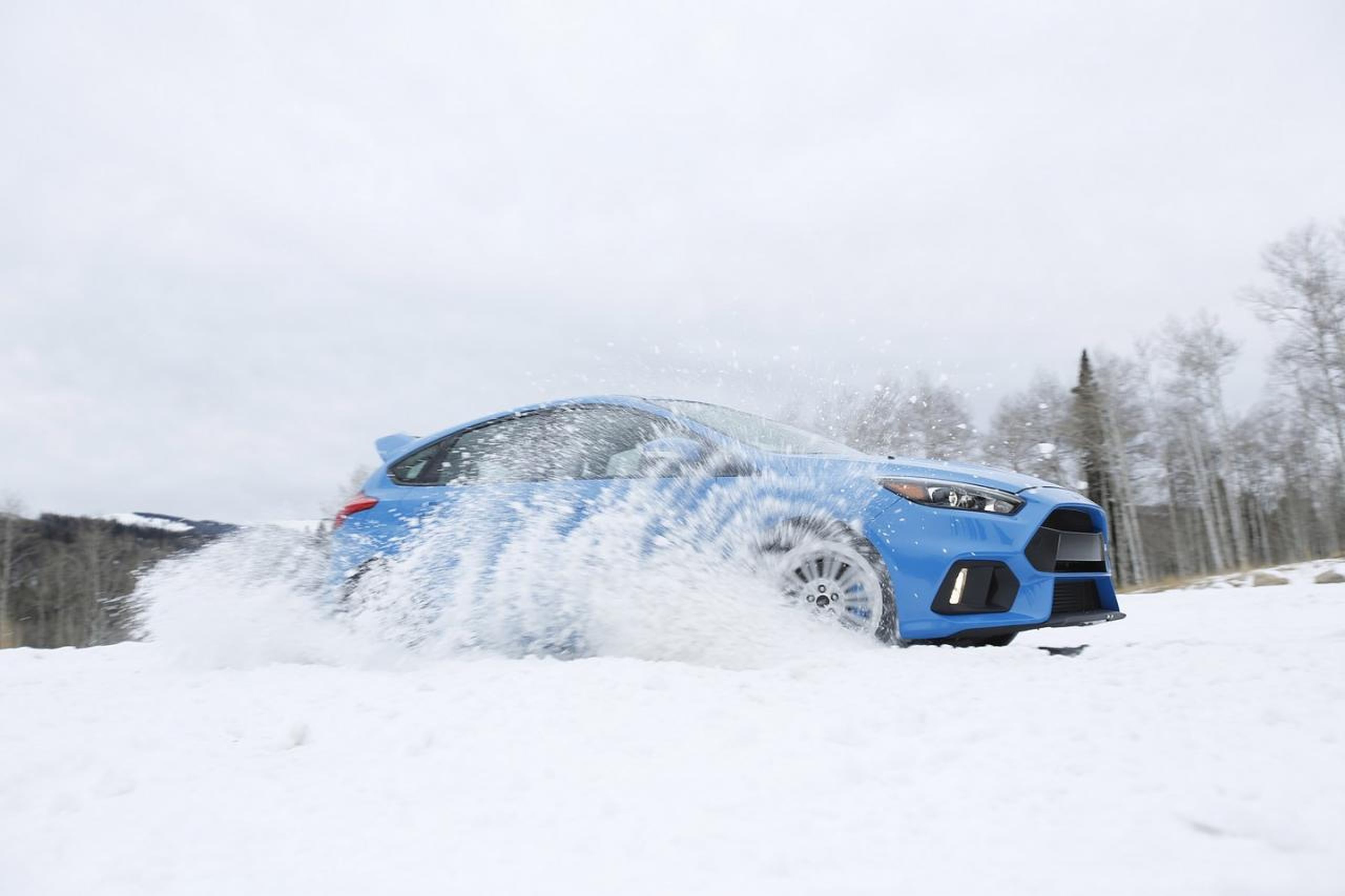 Ford Focus RS 2016 con Winter Pack tres cuartos