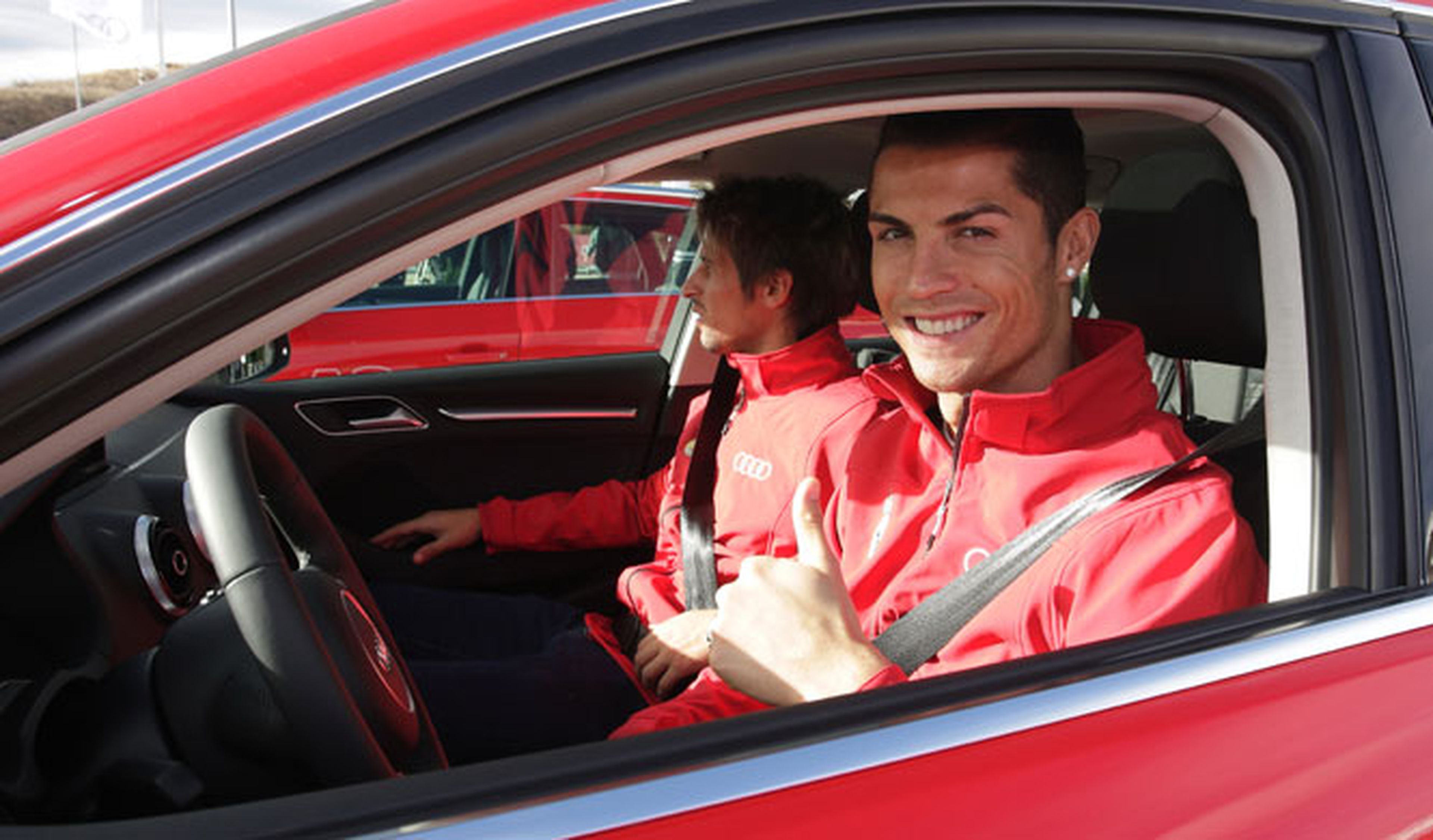 ¿Cristiano Ronaldo prefiere Ferrari o Lamborghini?