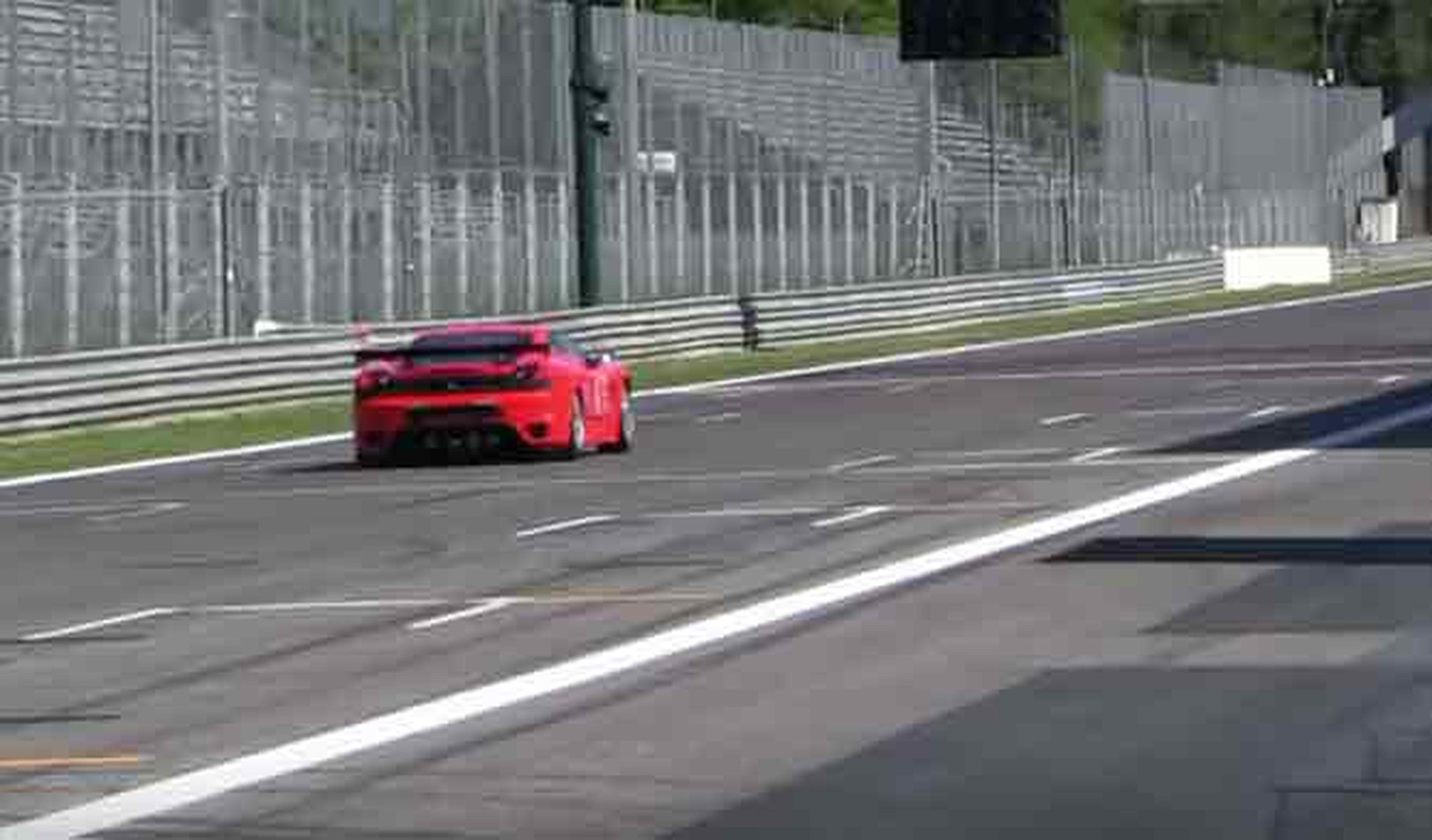 El Ferrari F430 doble turbo de carreras de un millonario