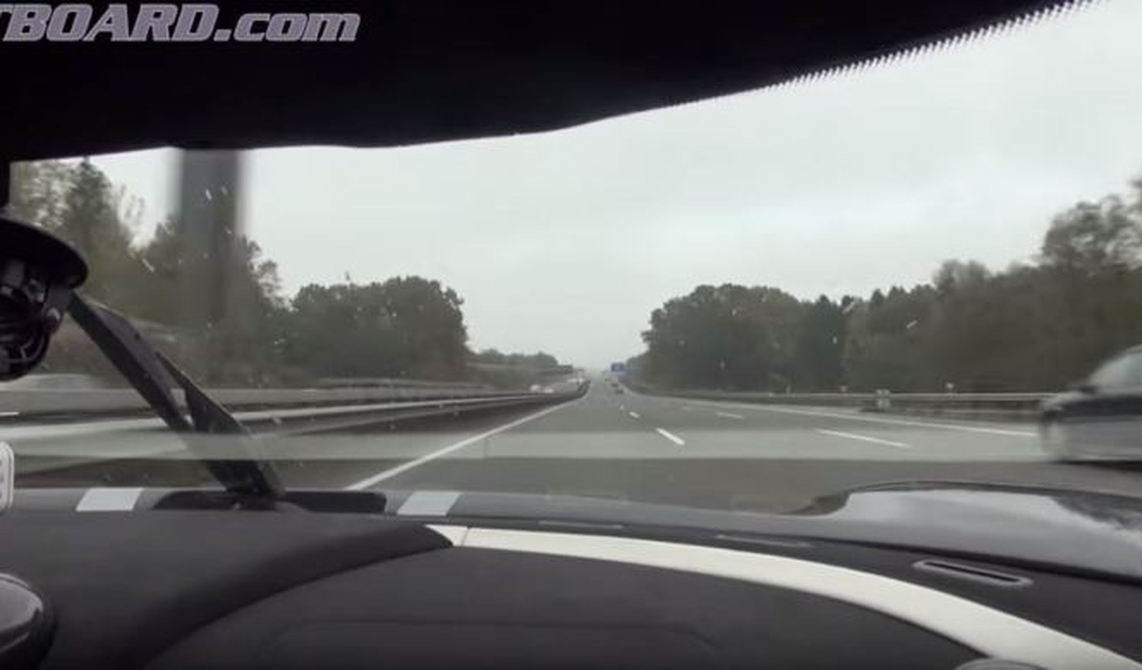 Vídeo: un Koenigsegg Agera R atacando la Autobahn