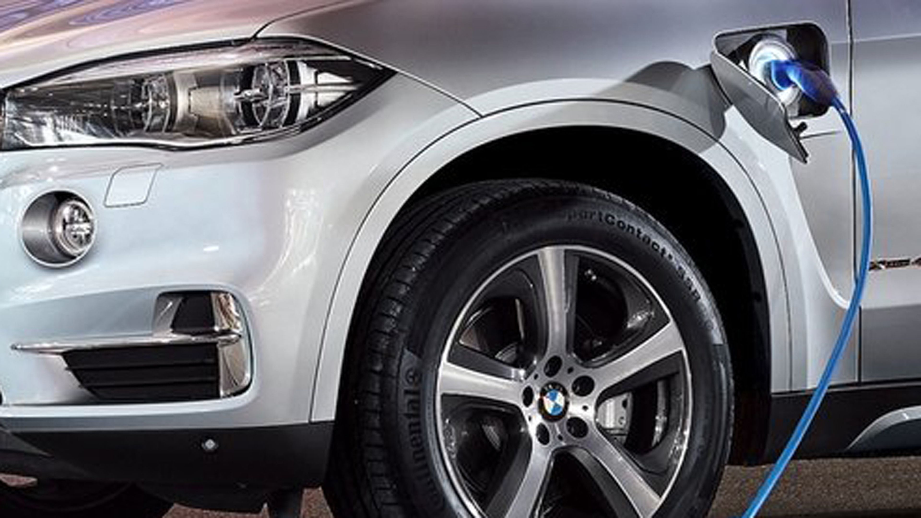 BMW X1 Plug-in Hybrid: cazado en fase de pruebas