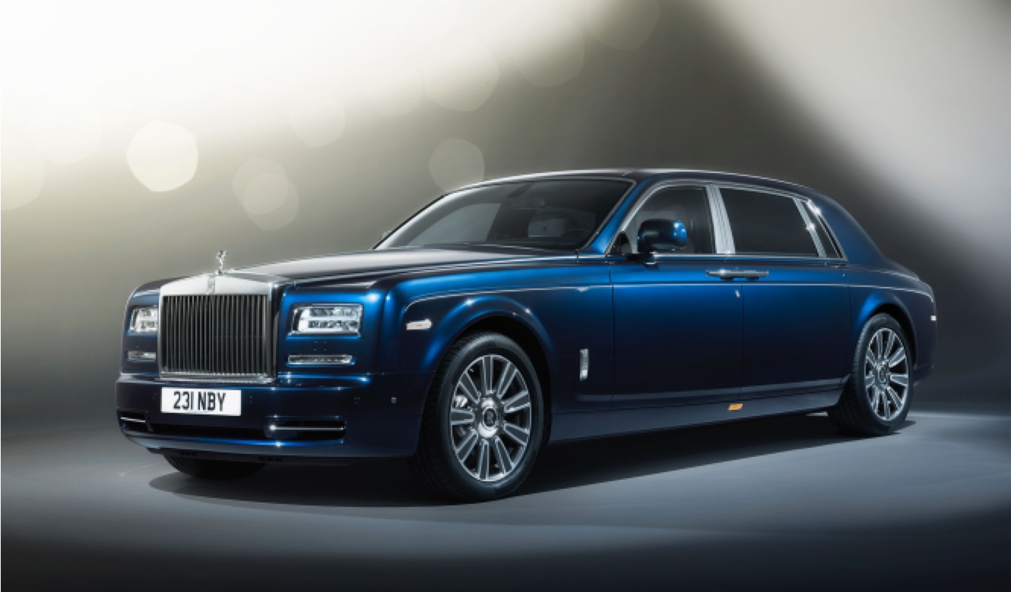 Rolls-Royce Phantom 2018, cazada también la versión larga